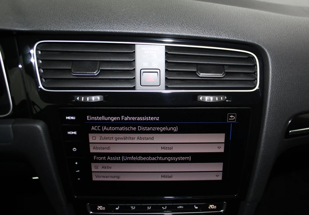 VW Golf 2.0 TSI R 4Motion DSG Performance Paket Akrapovic ABT 350PS / CH-Fahrzeug-image-21
