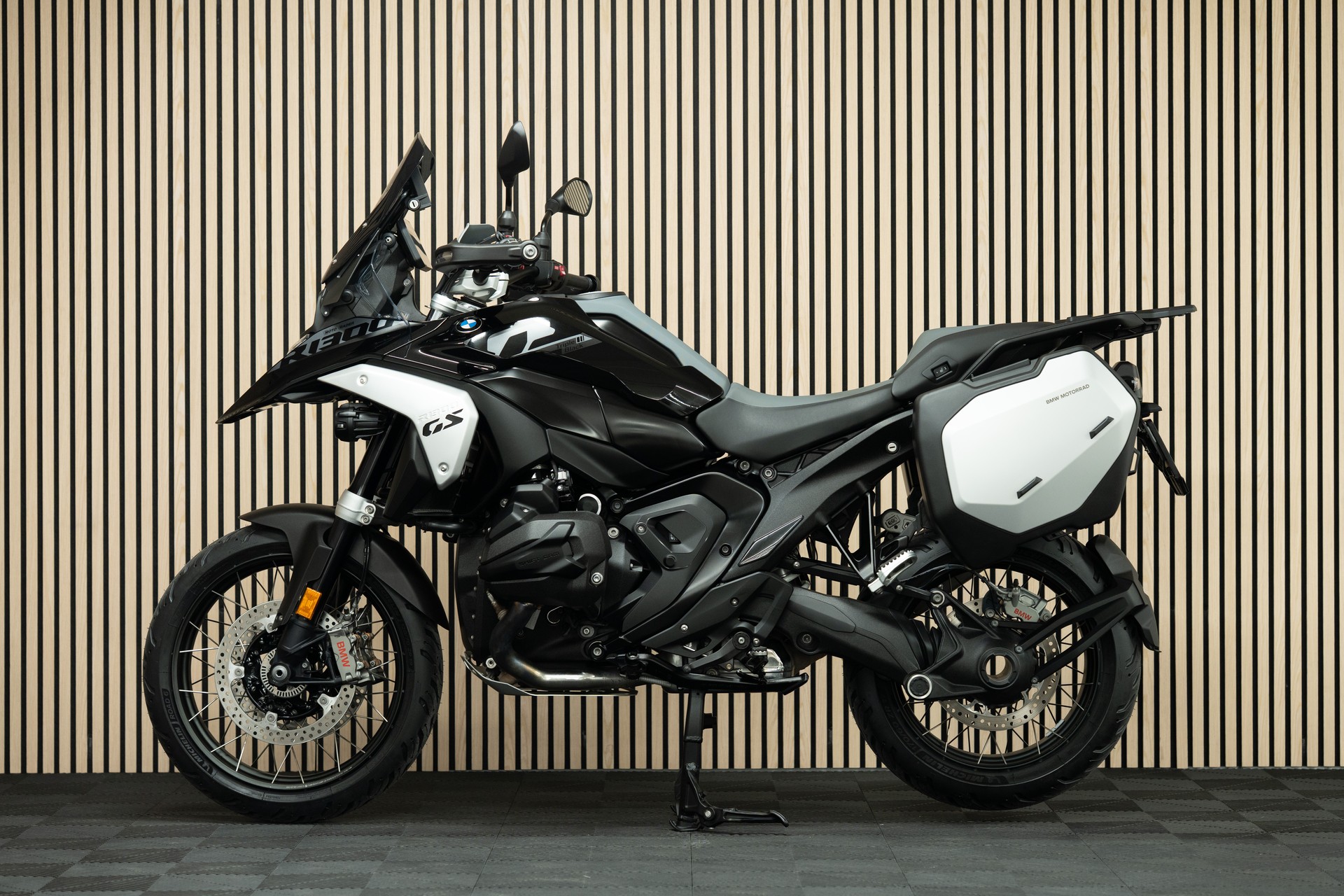 BMW R 1300 GS-showroom-element-1