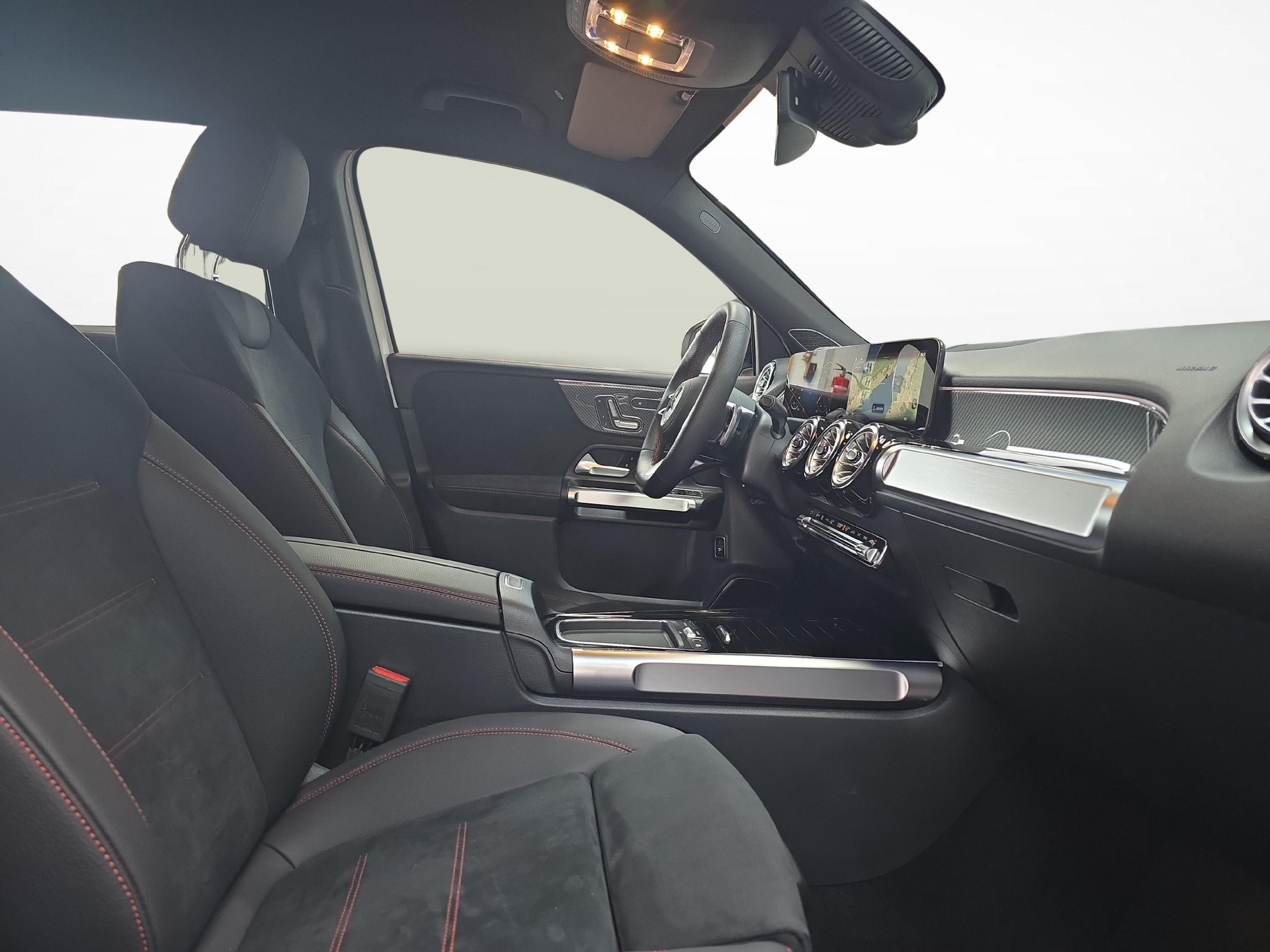 MERCEDES-BENZ GLB 220 4MATIC AMG Line-image-6