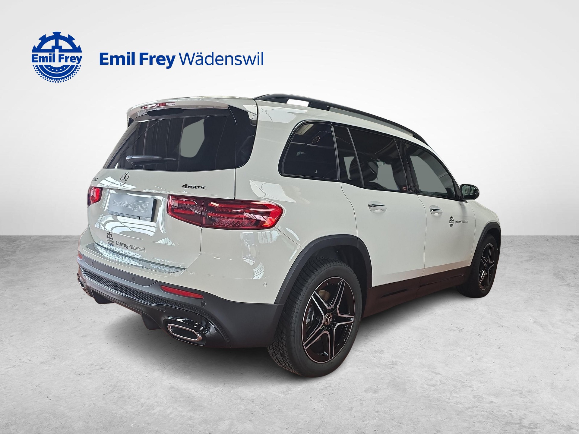 MERCEDES-BENZ GLB 220 4MATIC AMG Line-showroom-element-3