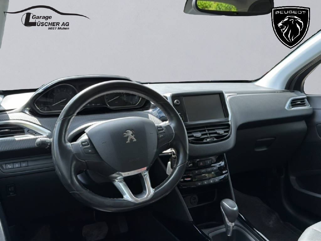 PEUGEOT 2008 1.2 PureTech 110 Allure S/S-image-8