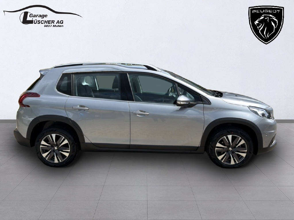 PEUGEOT 2008 1.2 PureTech 110 Allure S/S-image-3