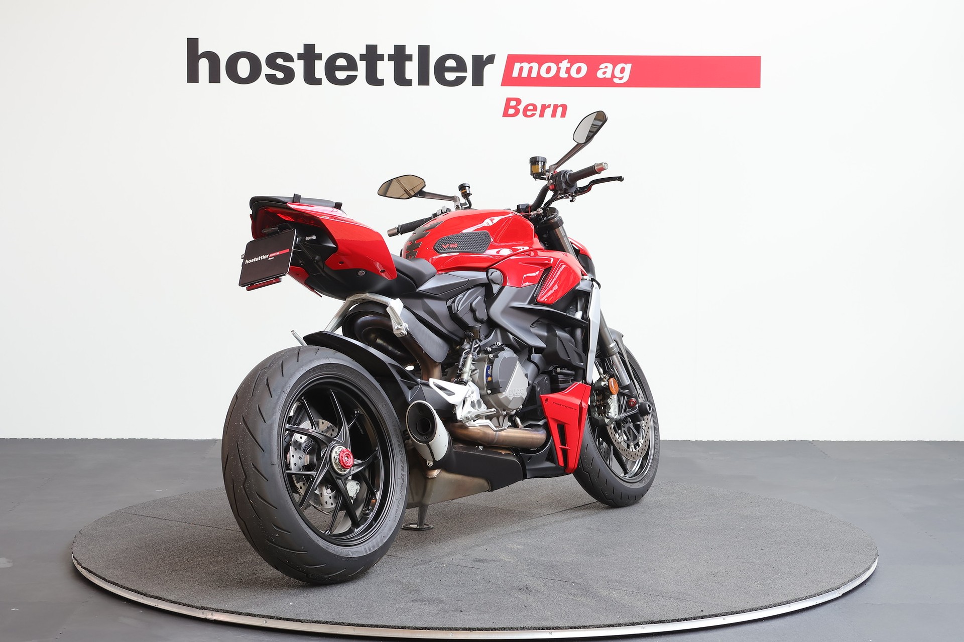 DUCATI Streetfighter V2-showroom-element-2