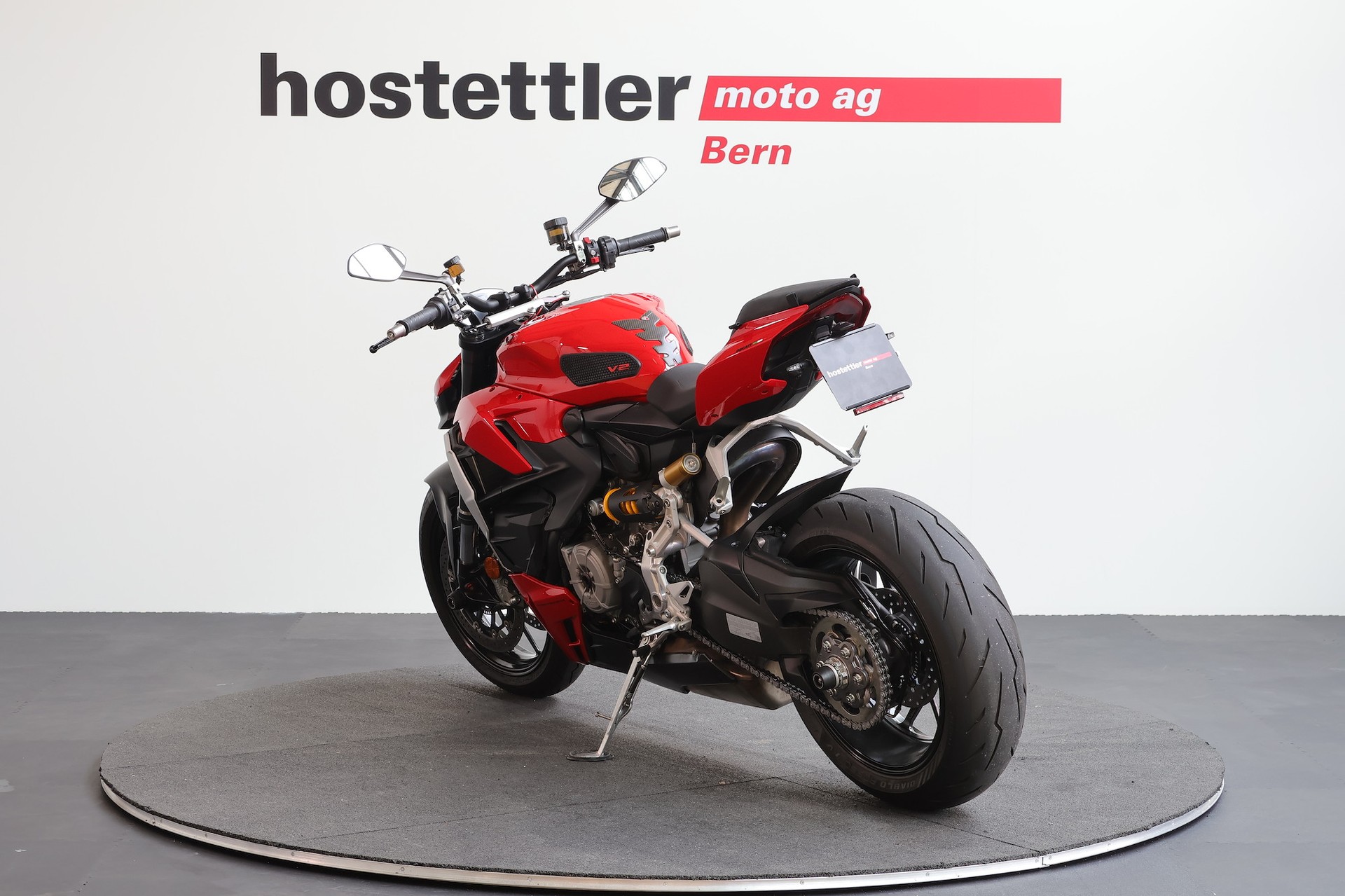 DUCATI Streetfighter V2-showroom-element-3