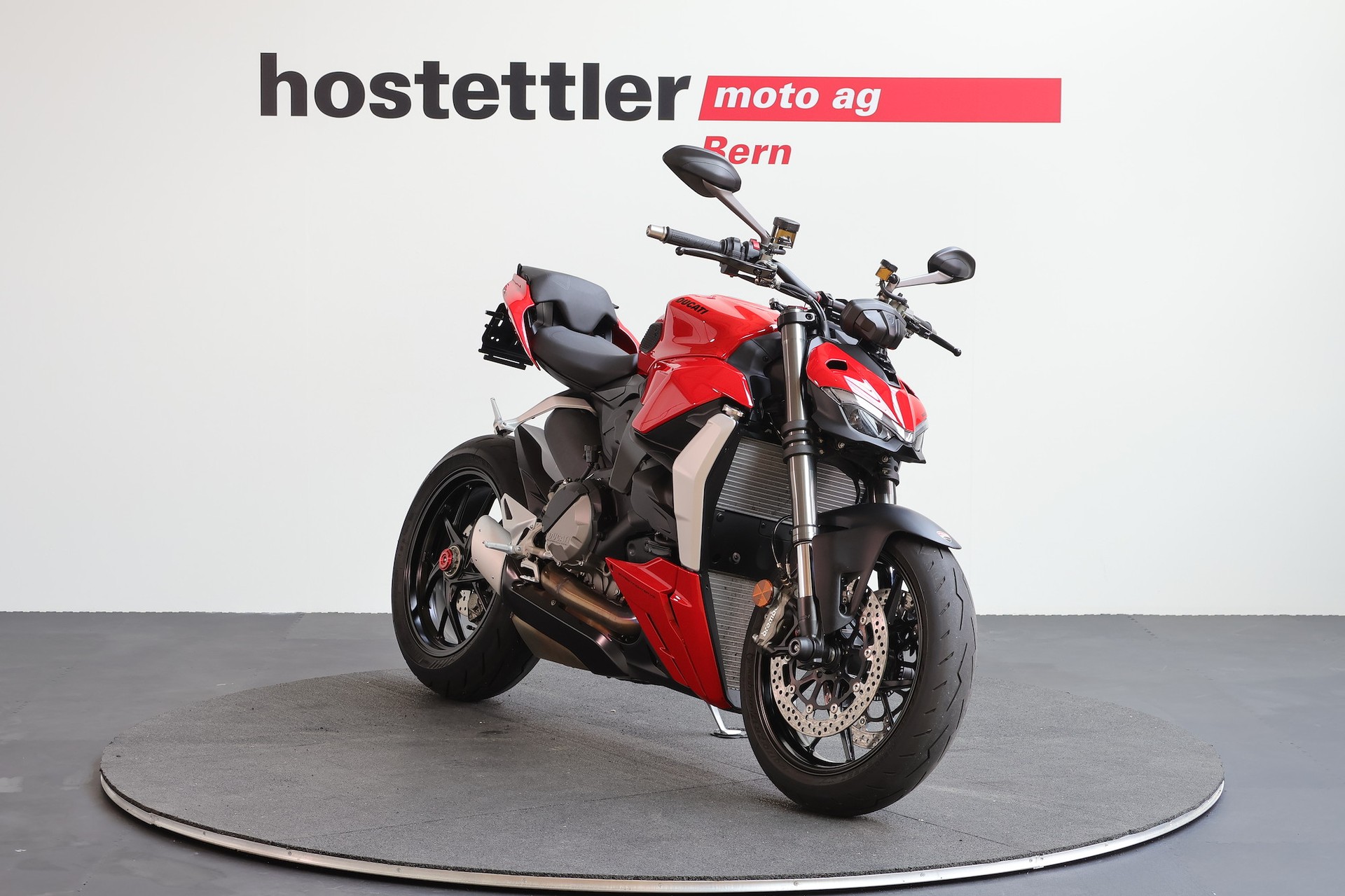 DUCATI Streetfighter V2