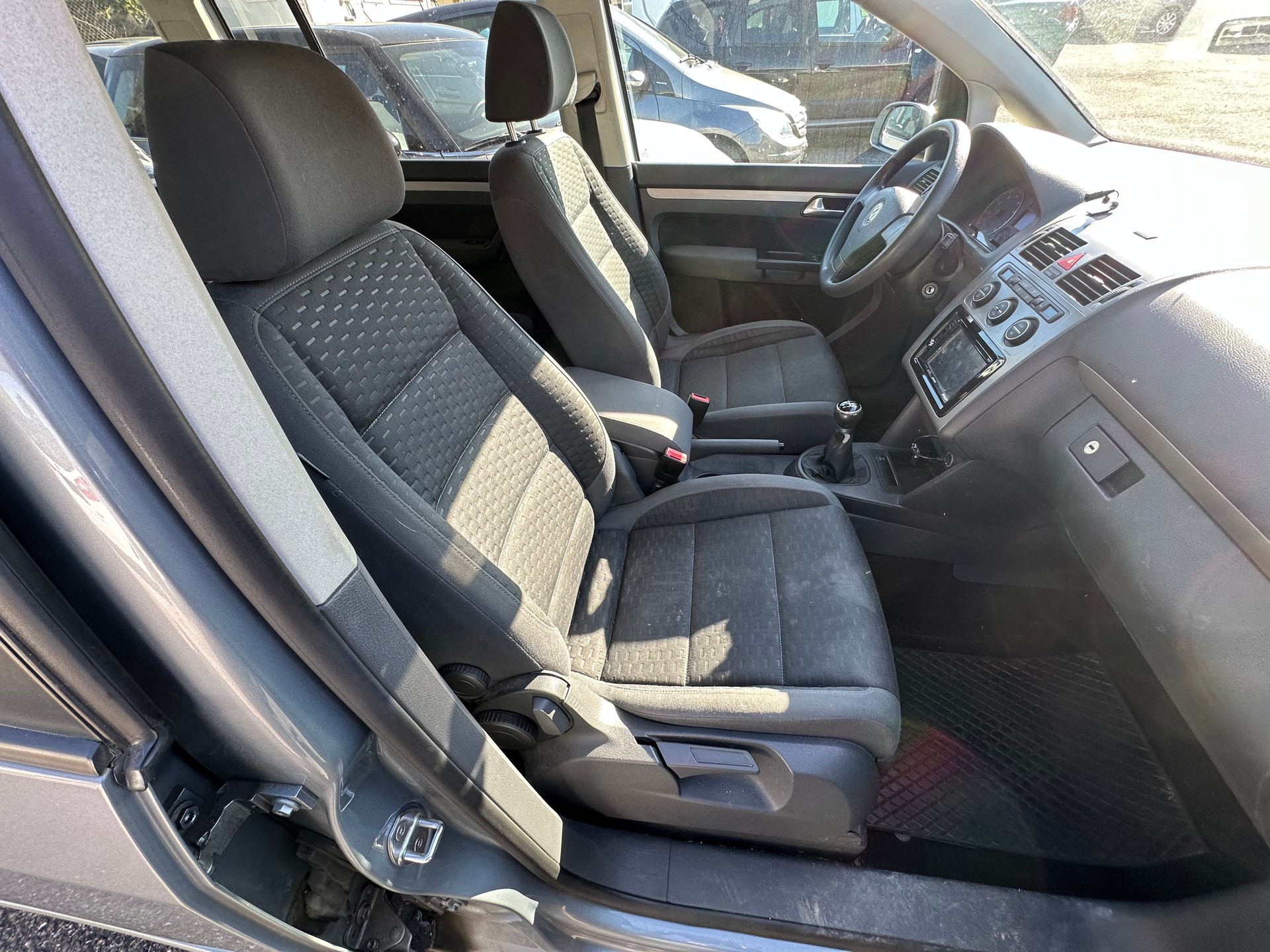 VW Touran 1.4 TSI Trendline-image-7