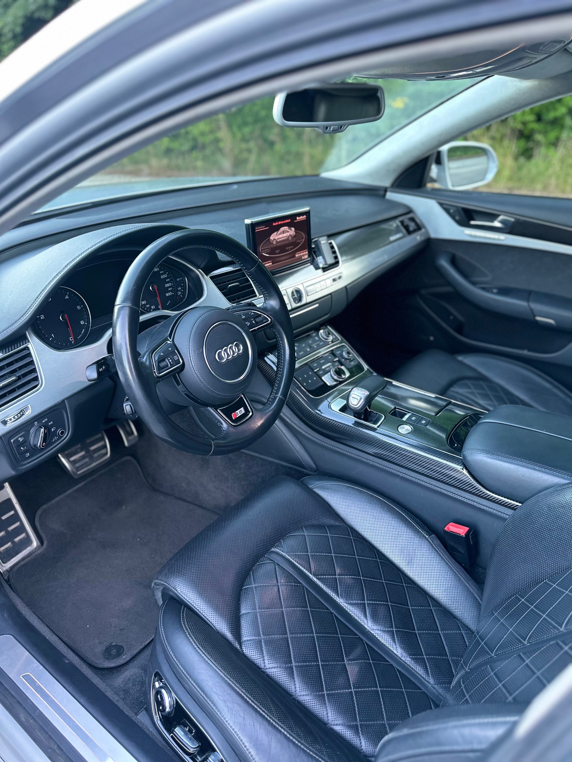 AUDI A8 4.2 TDI quattro tiptronic-image-6