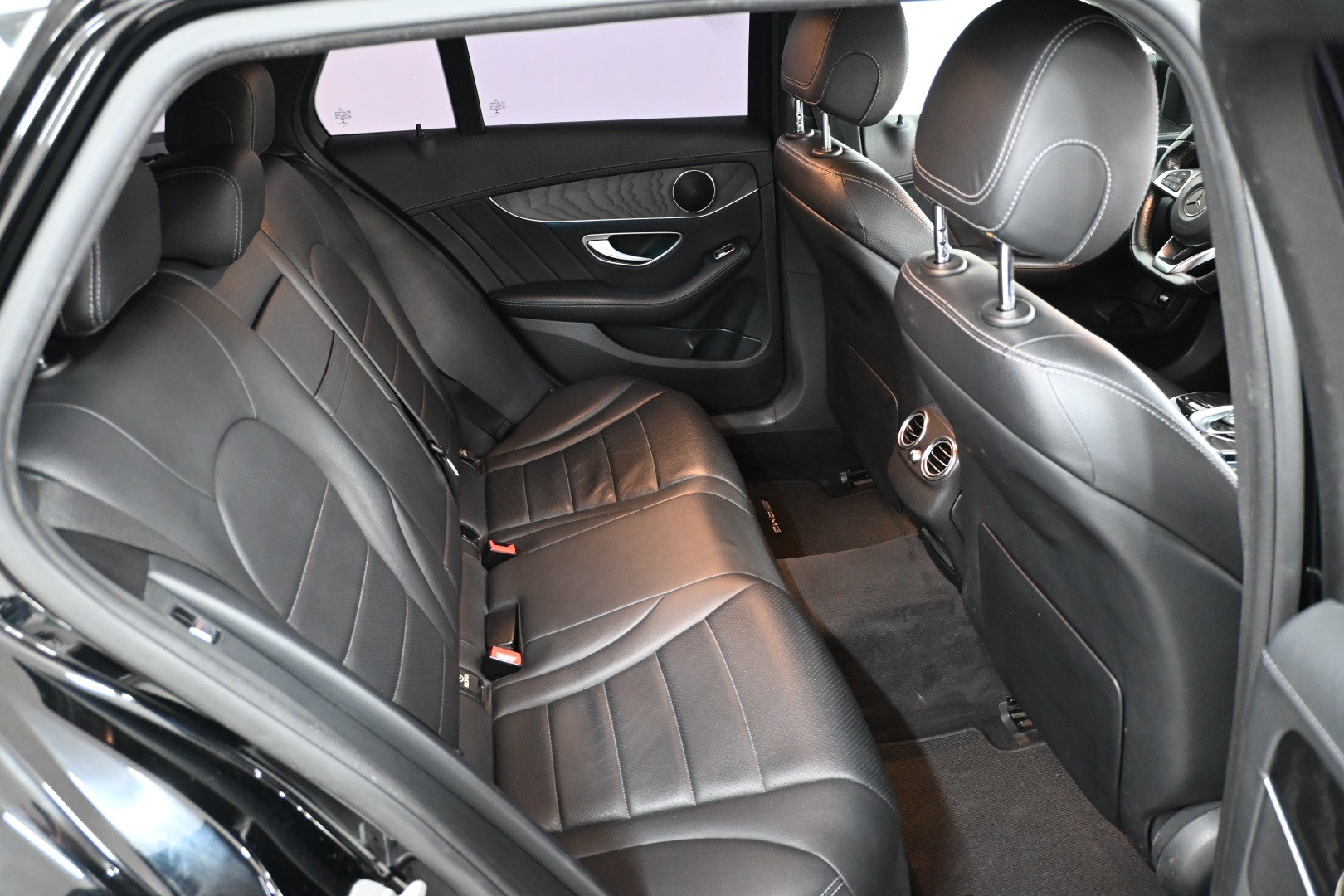 MERCEDES-BENZ C 220 BlueTEC AMG Line 7G-Tronic-image-11