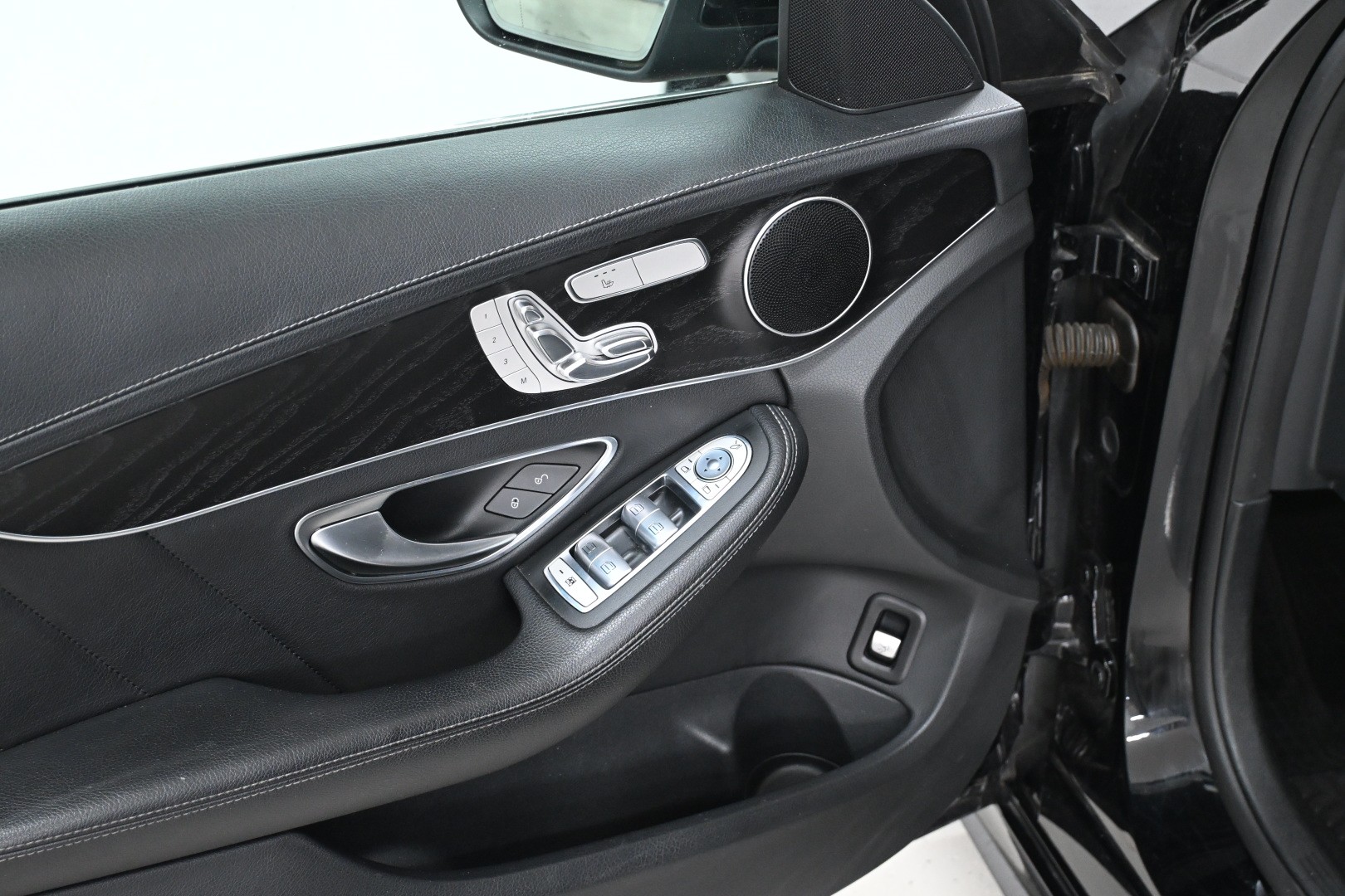 MERCEDES-BENZ C 220 BlueTEC AMG Line 7G-Tronic-image-8