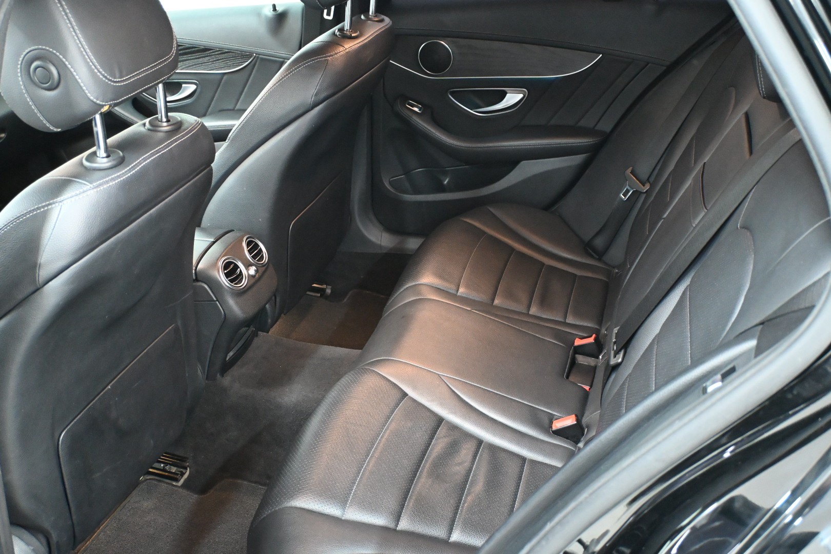 MERCEDES-BENZ C 220 BlueTEC AMG Line 7G-Tronic-image-9
