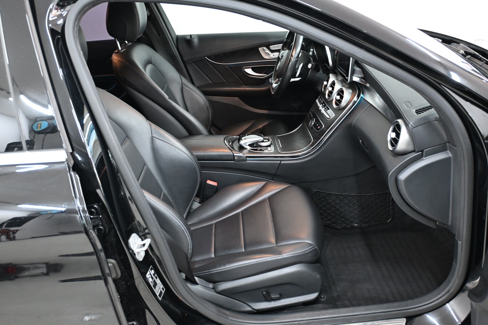 MERCEDES-BENZ C 220 BlueTEC AMG Line 7G-Tronic-image-10