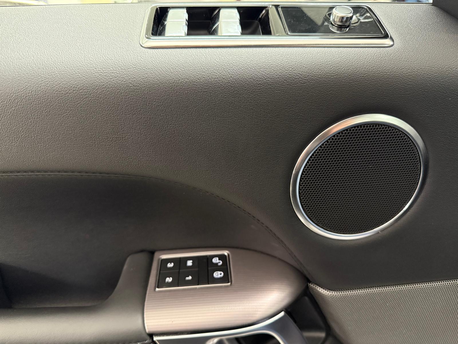 LAND ROVER Range Rover Sport 2.0 SD4 SE Automatic-image-16