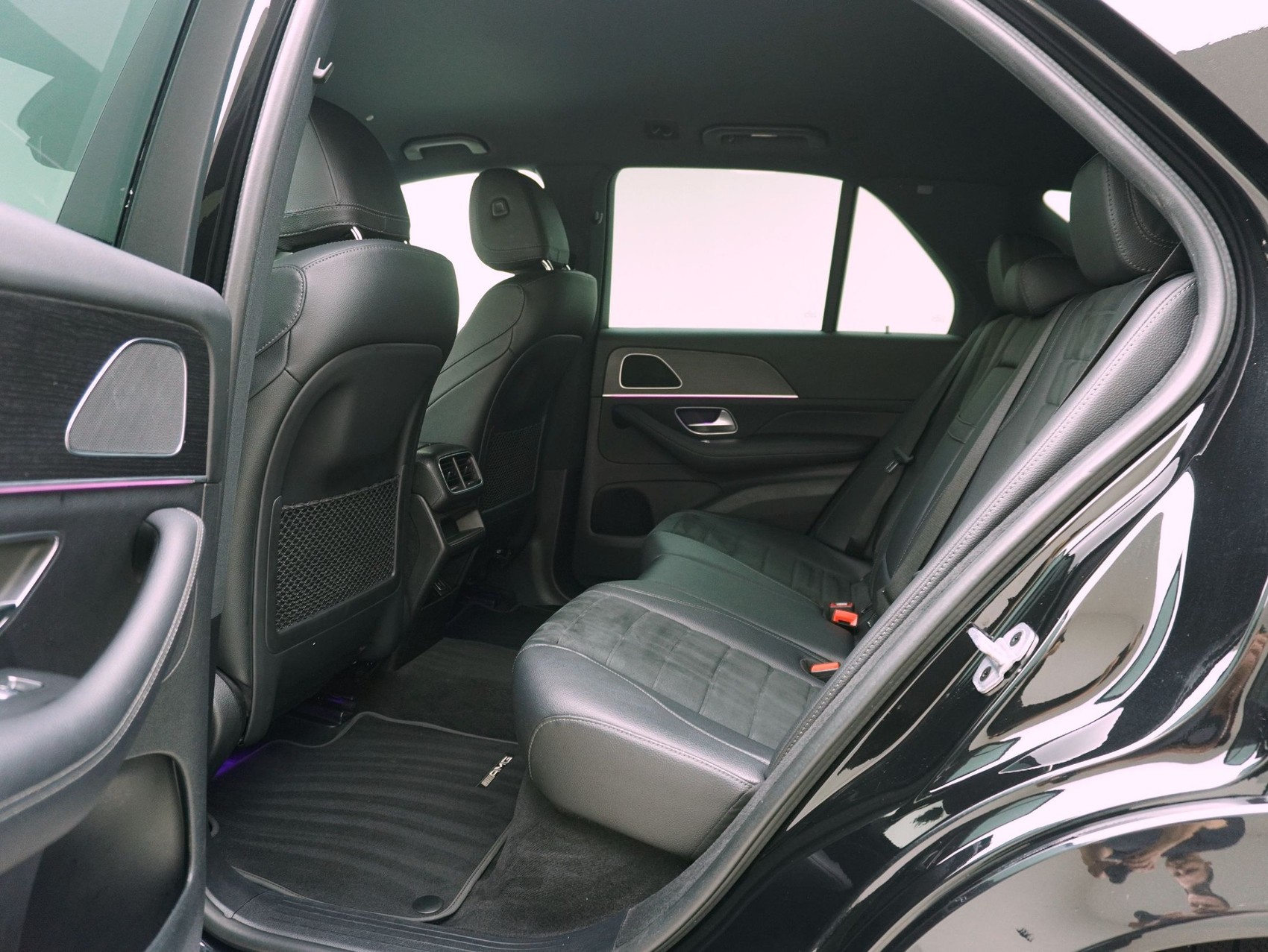MERCEDES-BENZ GLE-Klasse GLE 300 d AMG Line 4matic-image-10