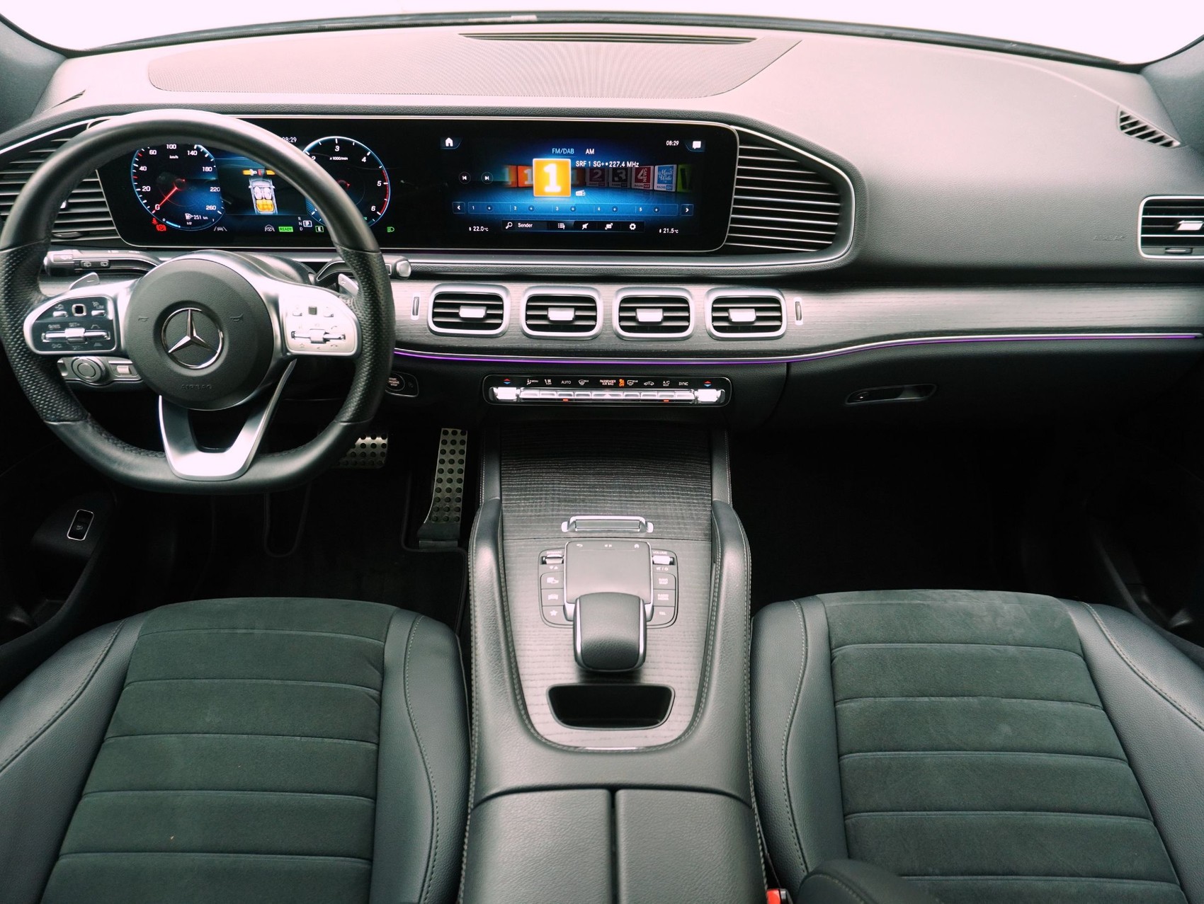 MERCEDES-BENZ GLE-Klasse GLE 300 d AMG Line 4matic-image-12