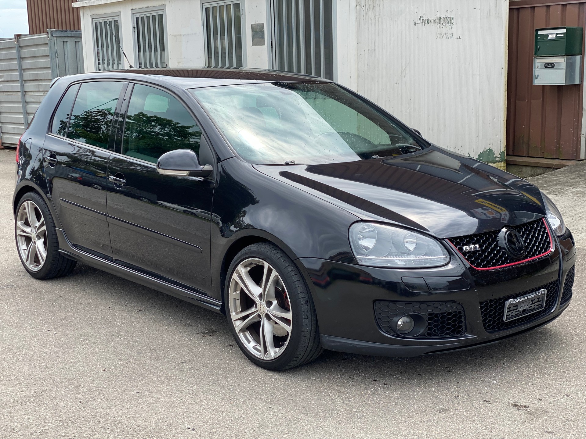 VW Golf 2.0 TFSI GTI-image-5