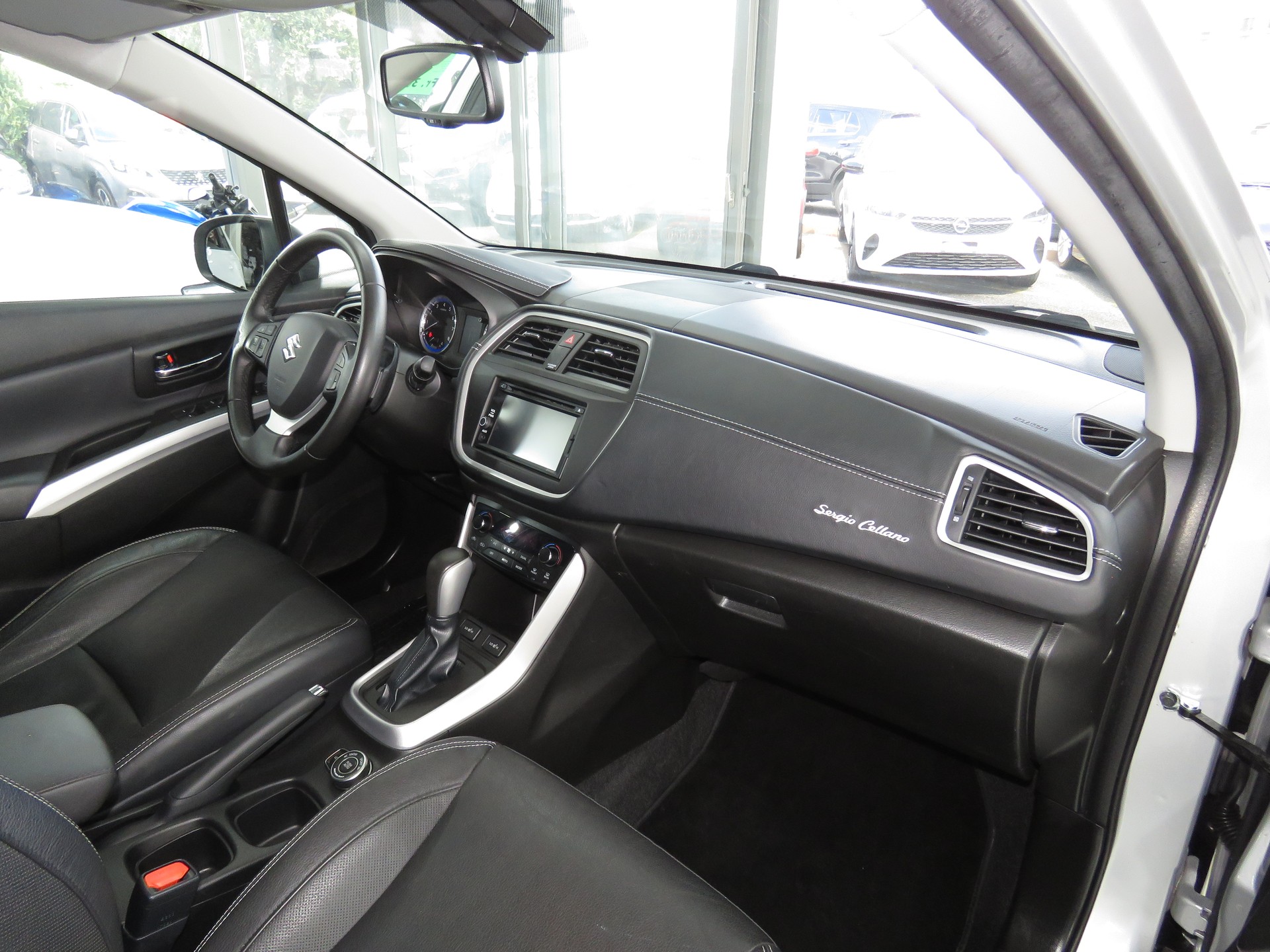 SUZUKI SX4 S-Cross 1.6 16V PizSulai 4WD CVT7 (Automat)-image-11