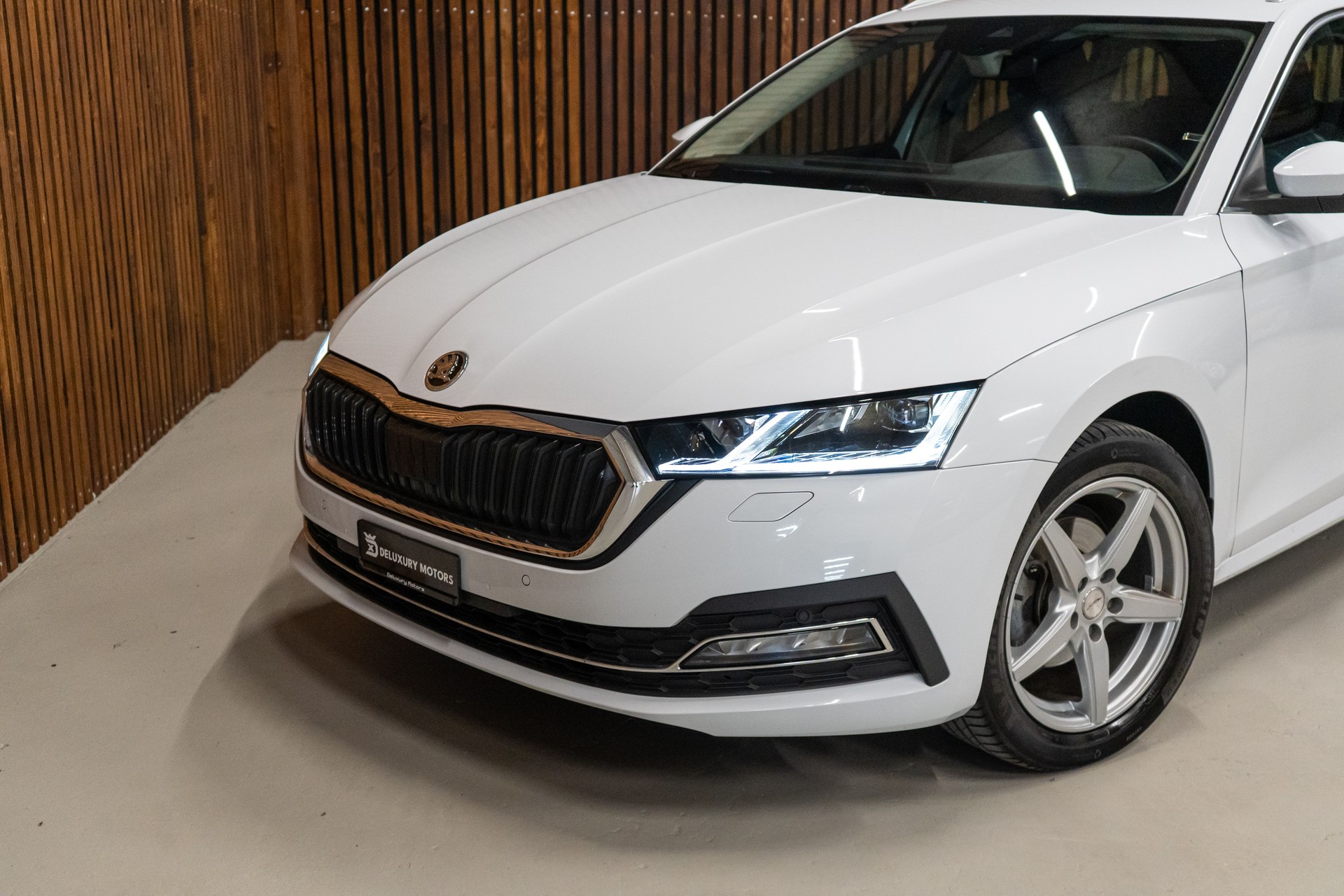 SKODA Octavia Combi 2.0 TDI 150 Style DSG-image-2