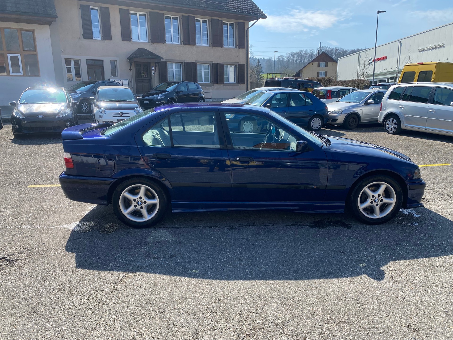 BMW 320i ABS AiB-image-2