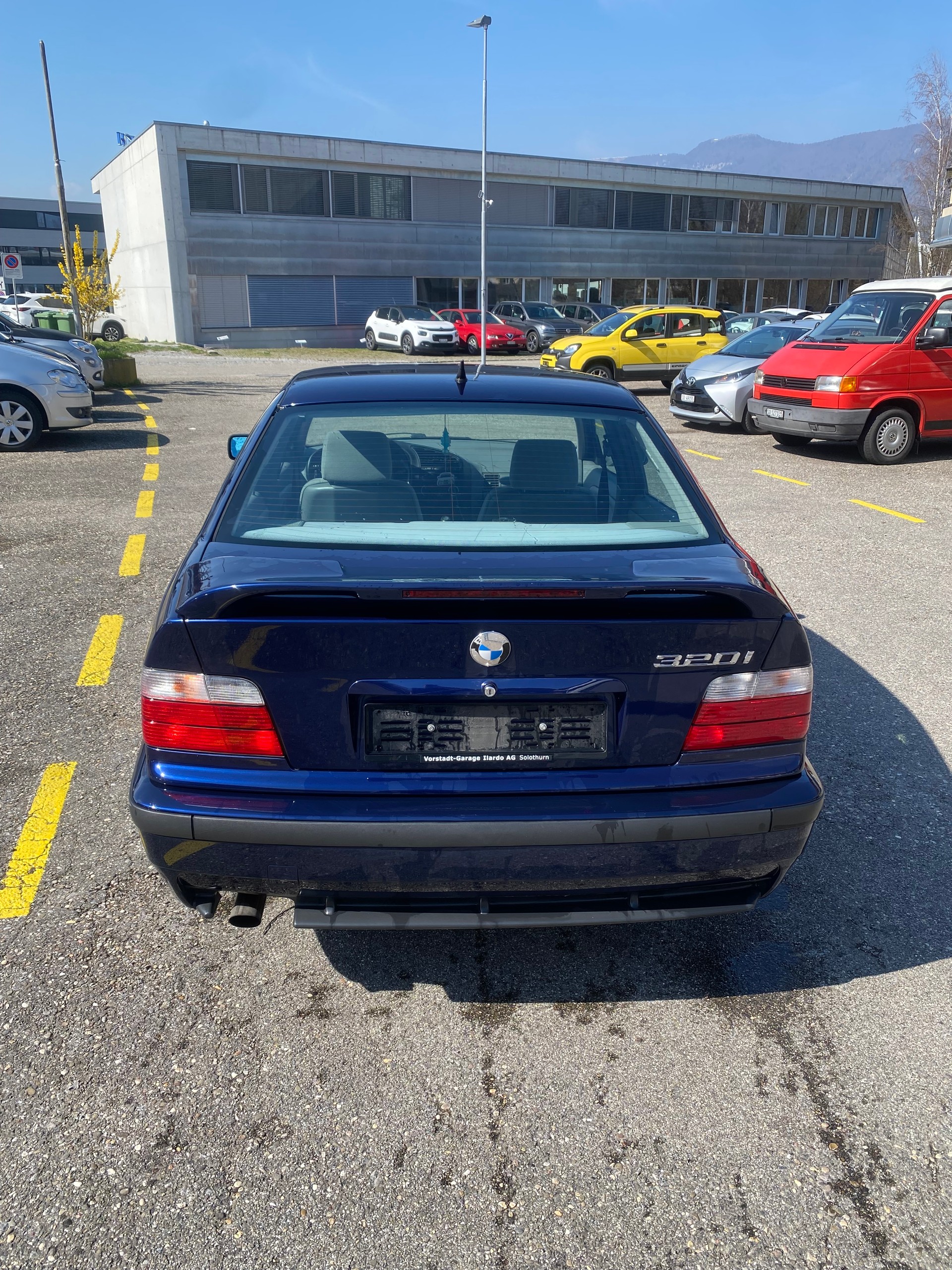 BMW 320i ABS AiB-image-3