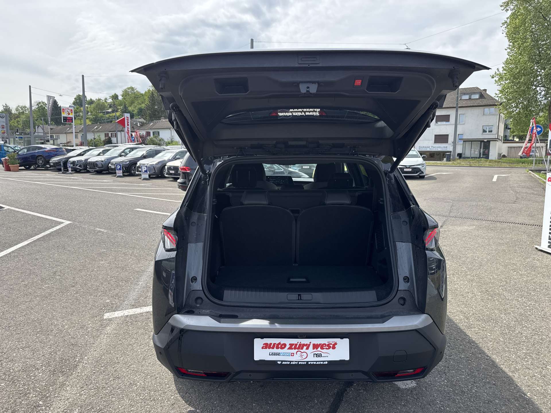 PEUGEOT 5008 145 Hybrid GT 7-Plätzer e-DCS-Automat-image-7