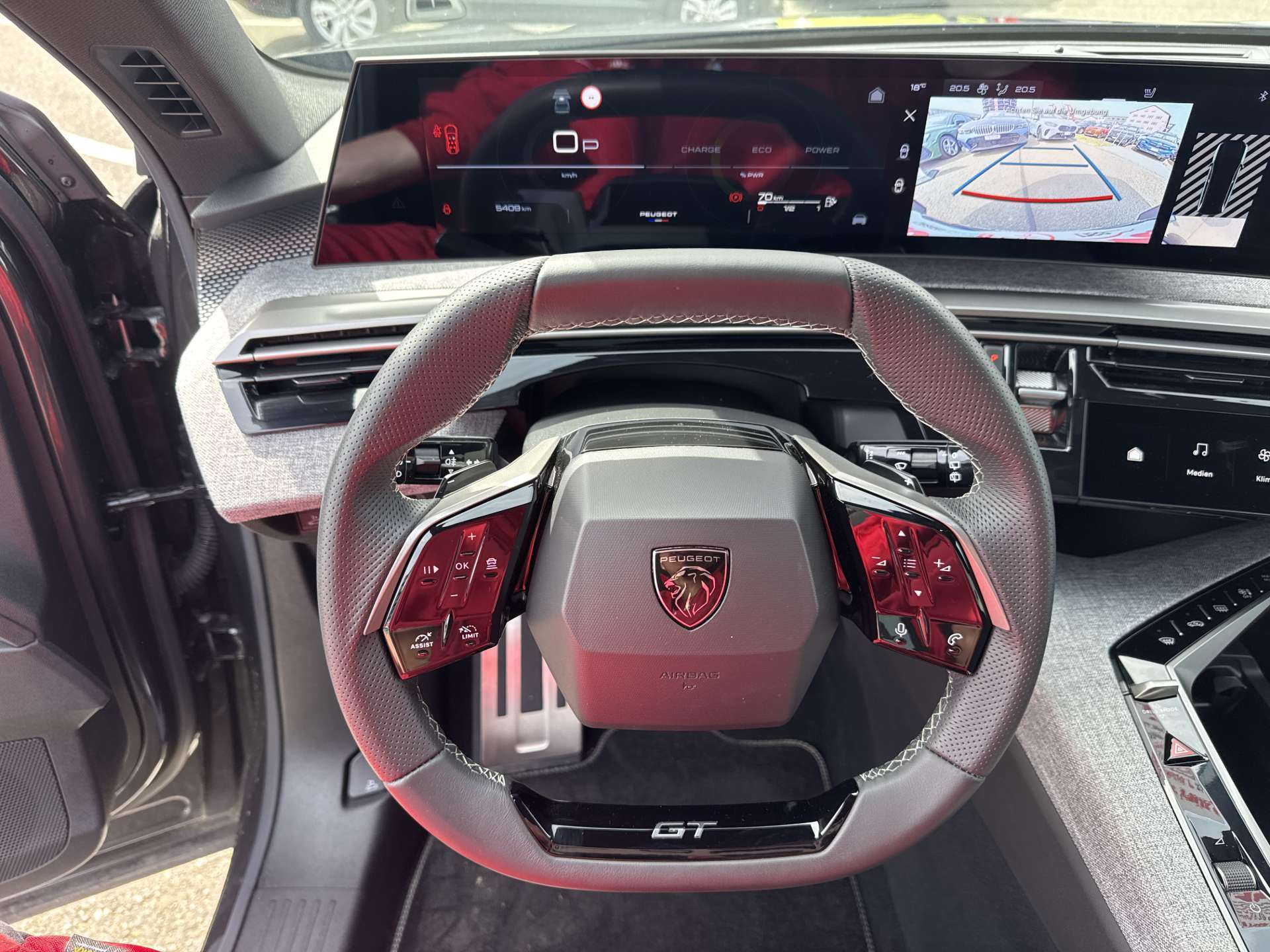 PEUGEOT 5008 145 Hybrid GT 7-Plätzer e-DCS-Automat-image-15