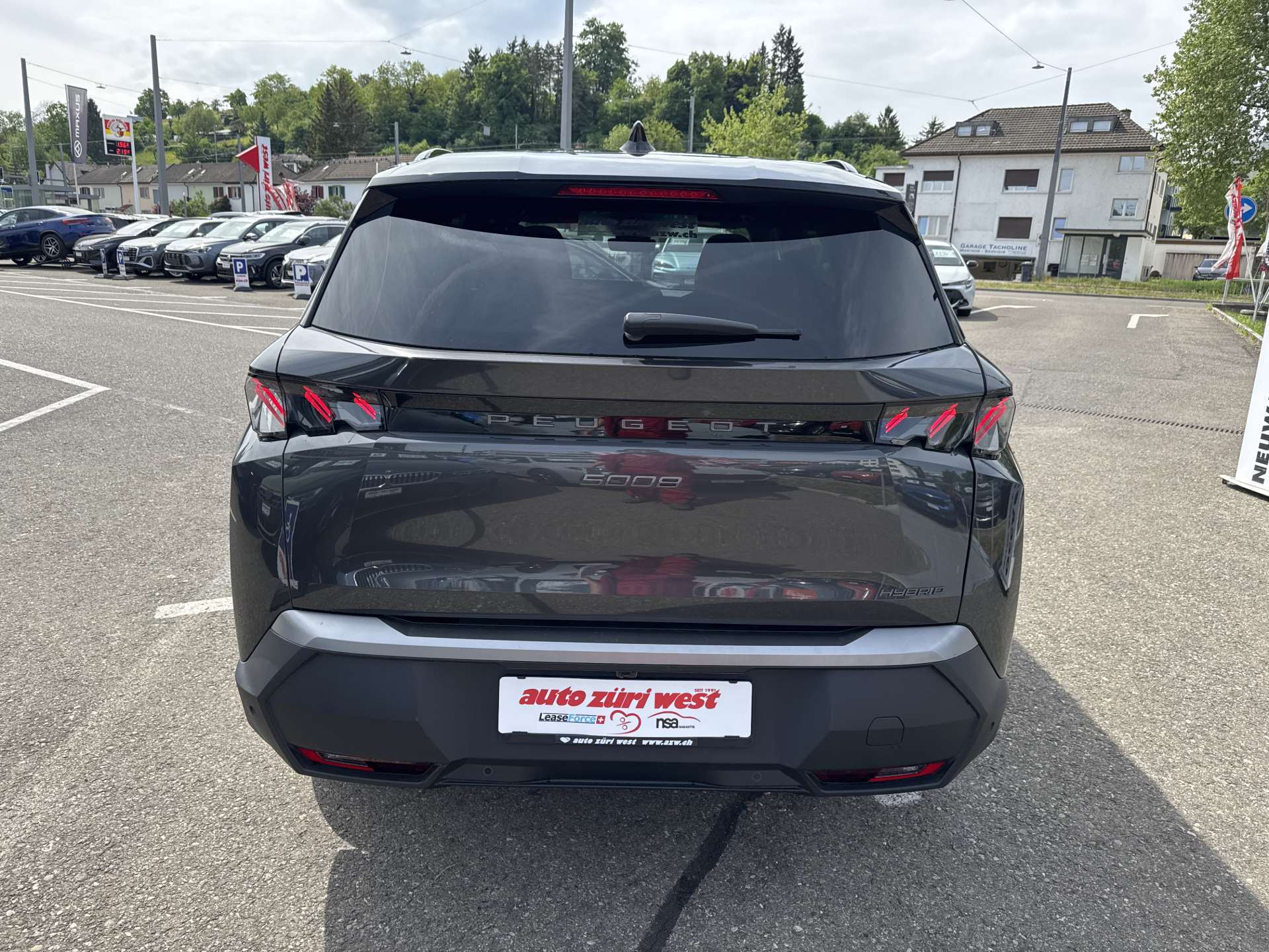 PEUGEOT 5008 145 Hybrid GT 7-Plätzer e-DCS-Automat-image-14