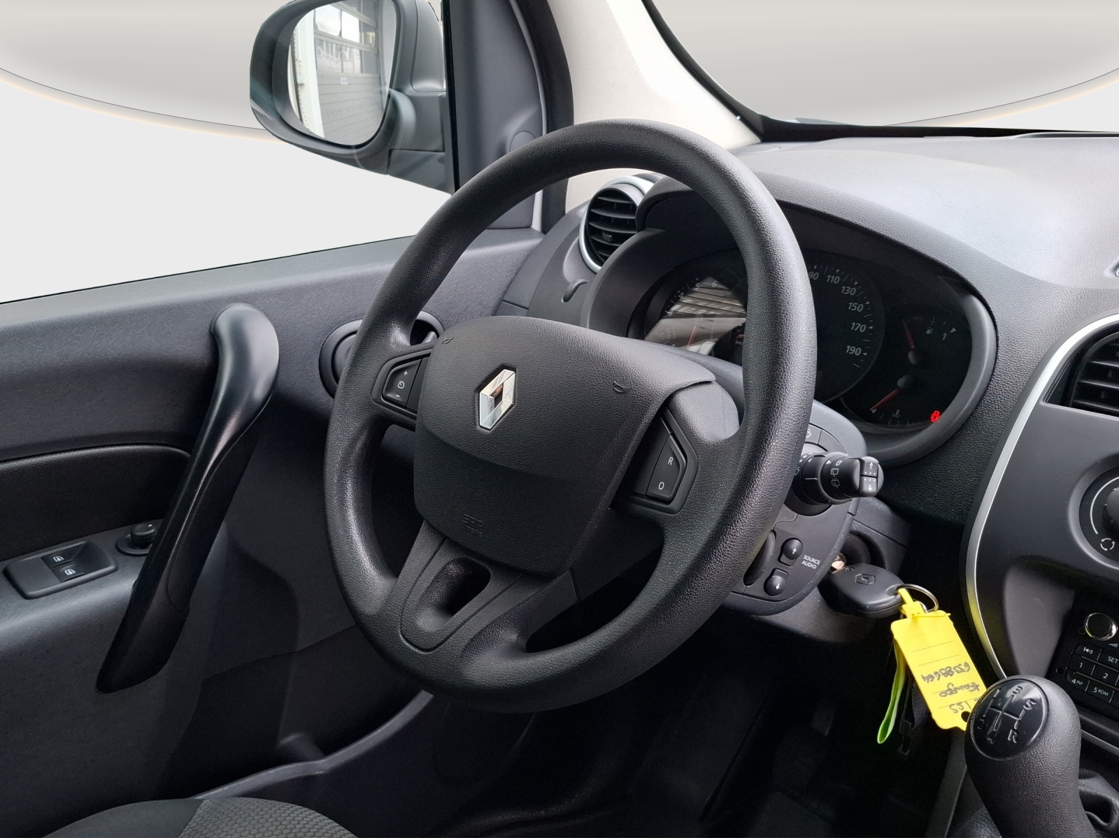 RENAULT Kangoo Medium dCi 90 ENERGY Business Anhängerkupplung // 3-Plätzer-image-14