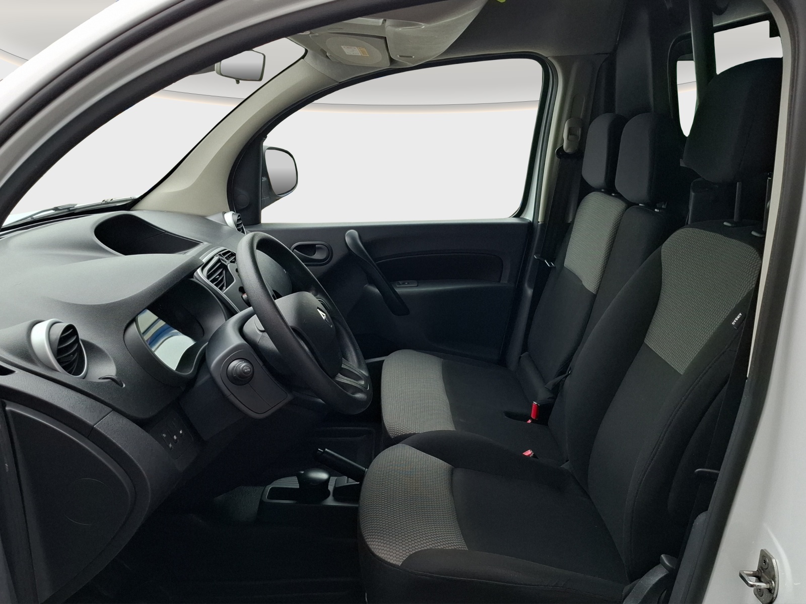 RENAULT Kangoo Medium dCi 90 ENERGY Business Anhängerkupplung // 3-Plätzer-image-8