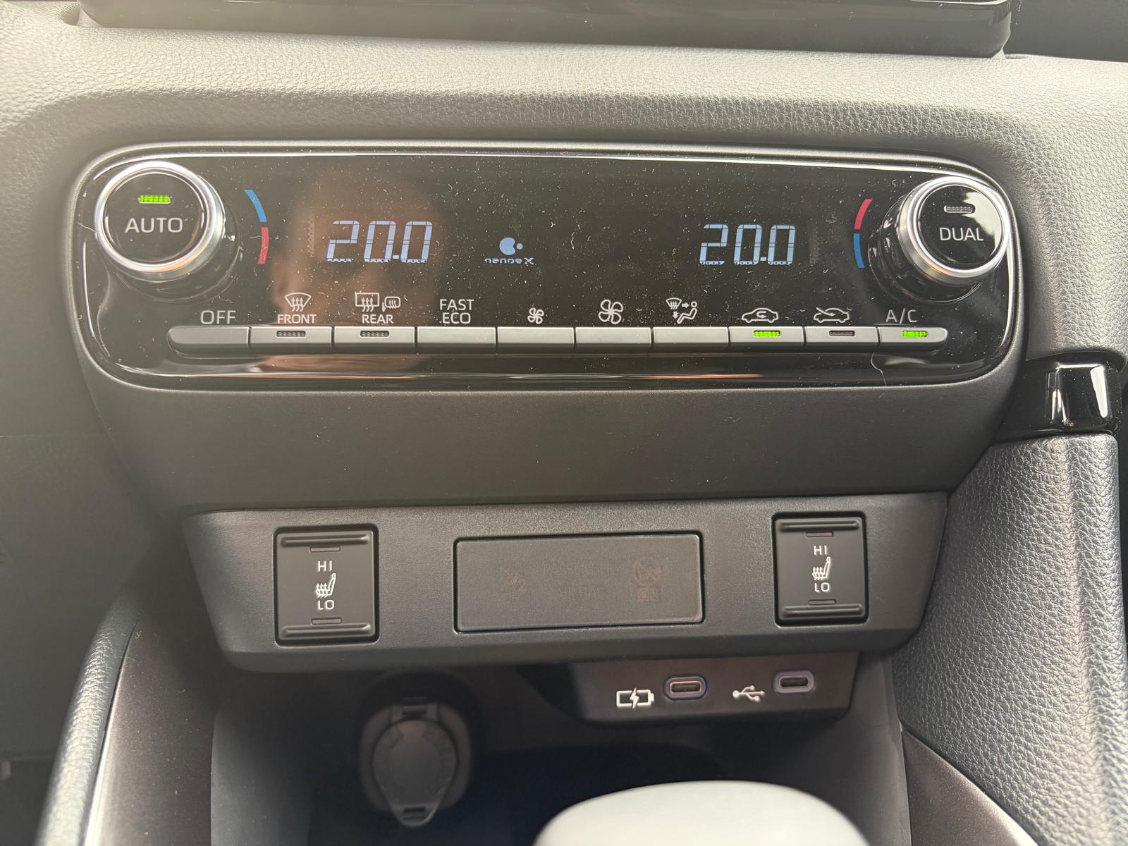 TOYOTA Yaris 1.5 GR Sport e-CVT-image-19