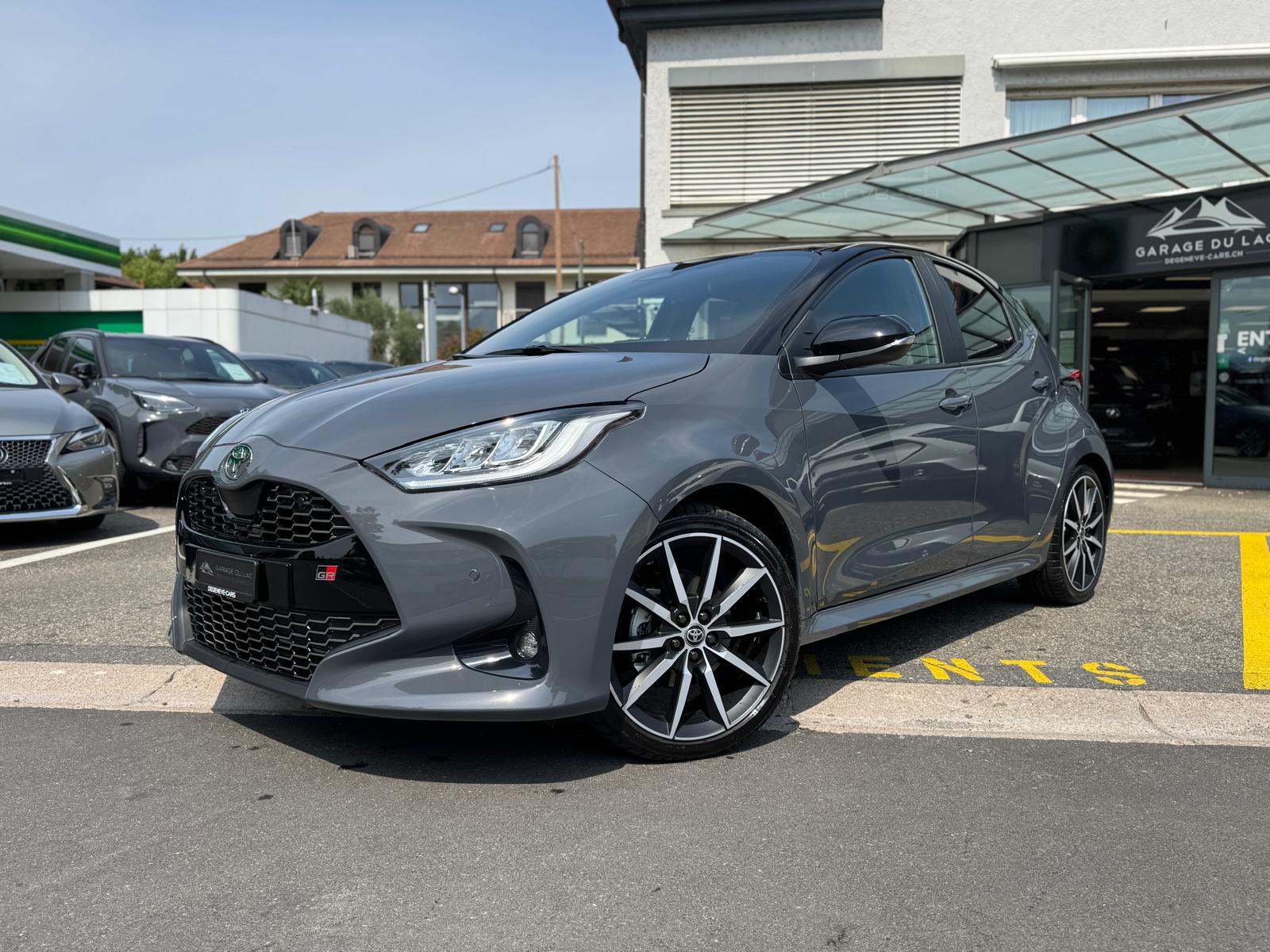TOYOTA Yaris 1.5 GR Sport e-CVT-image-1