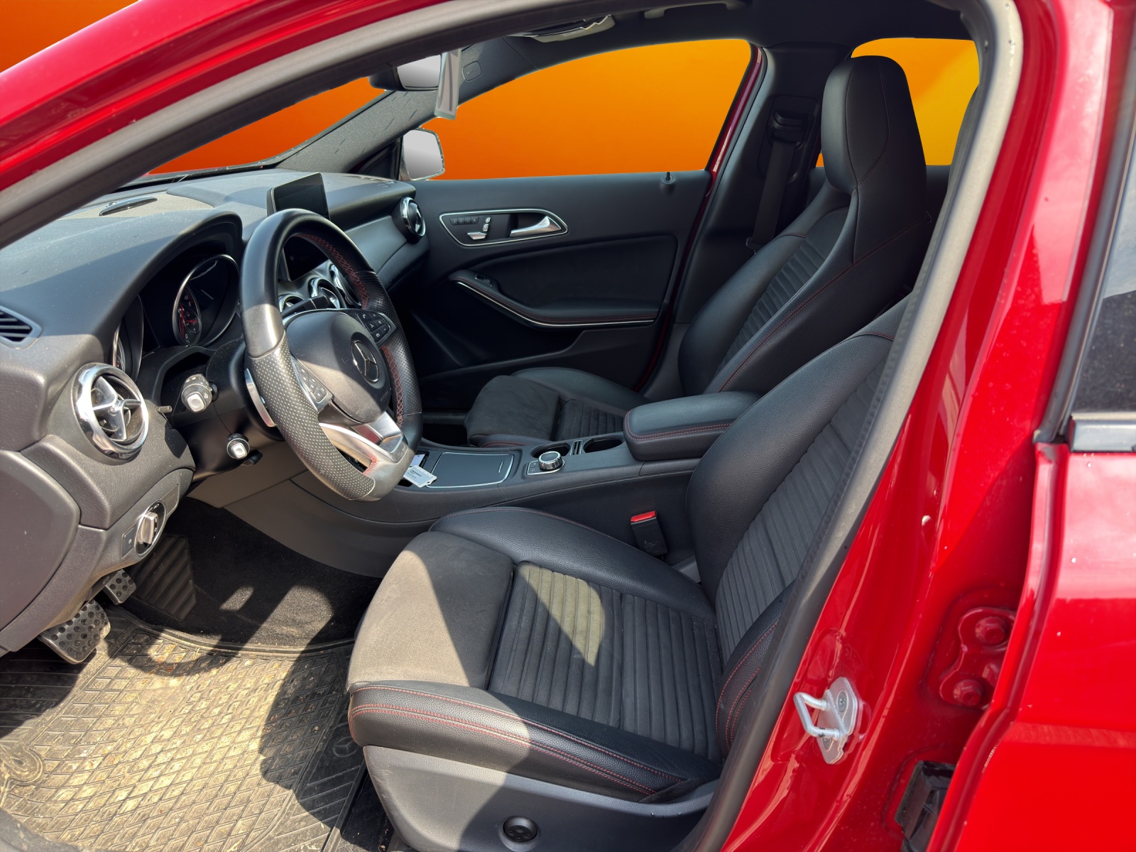 MERCEDES-BENZ GLA 250 AMG Line 4Matic 7G-DCT-image-9