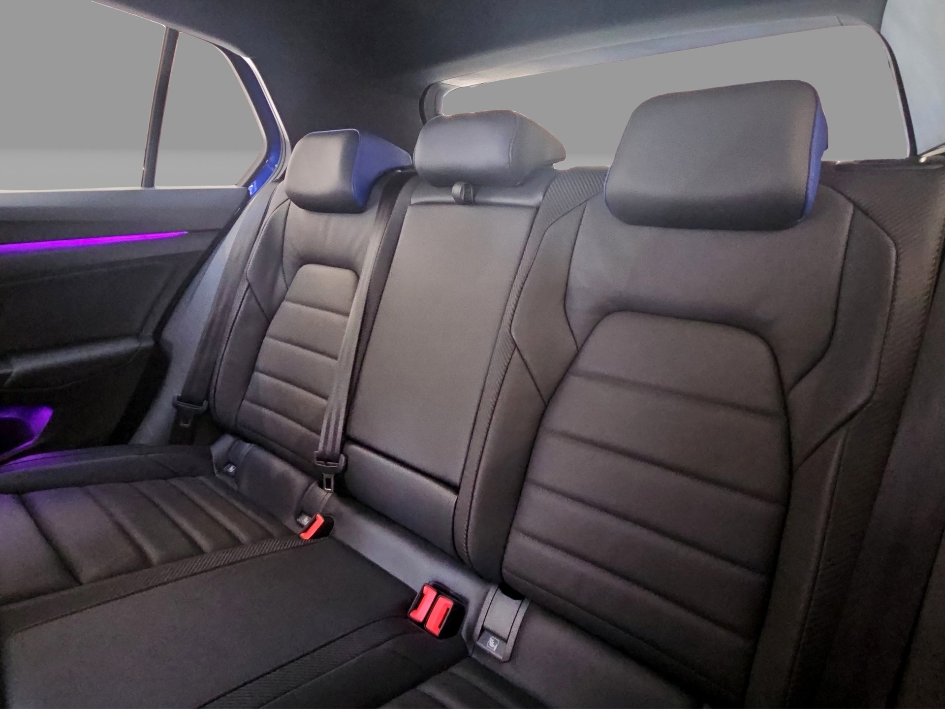 VW Golf VIII 2.0 TSI R Performance DSG 4motion-image-14