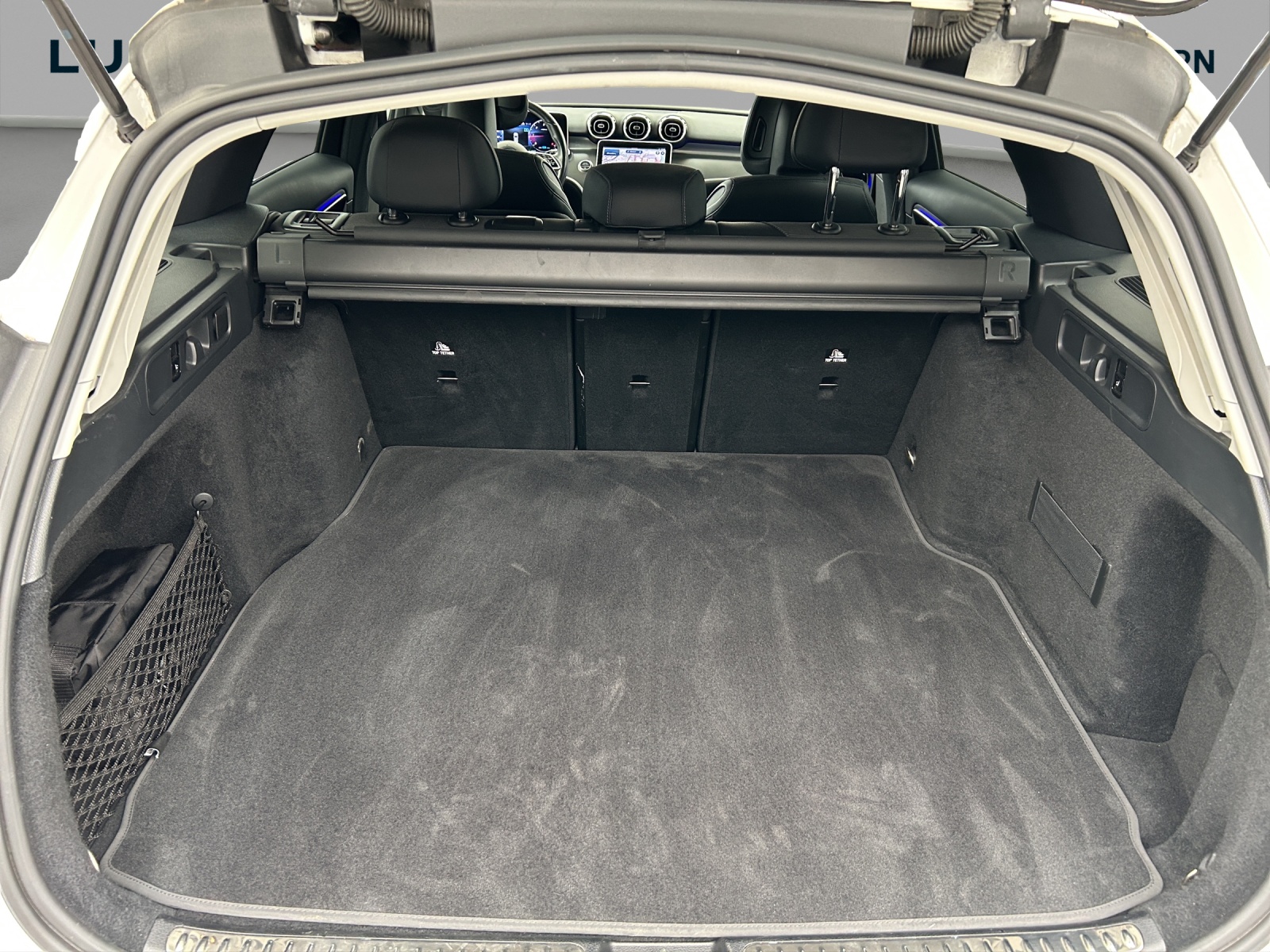 MERCEDES-BENZ C 220 d T 4Matic Avantgarde-image-14