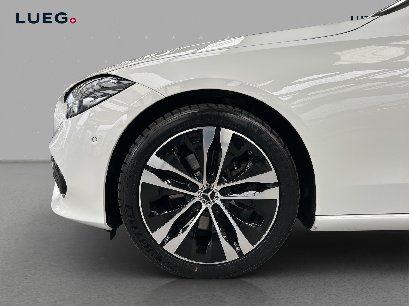 MERCEDES-BENZ C 220 d T 4Matic Avantgarde-image-6