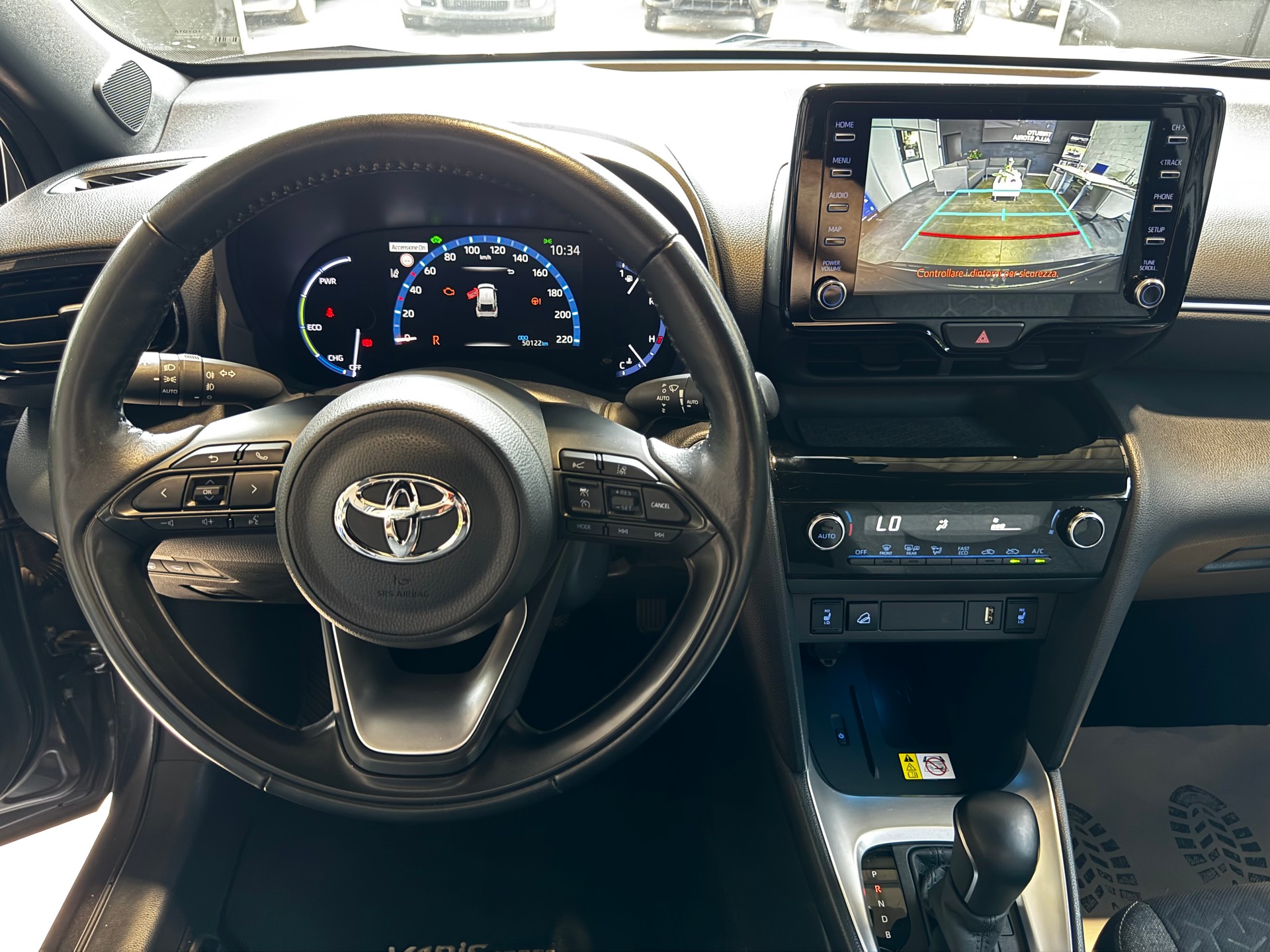 TOYOTA Yaris Cross 1.5 Trend e-CVT AWDi-image-11