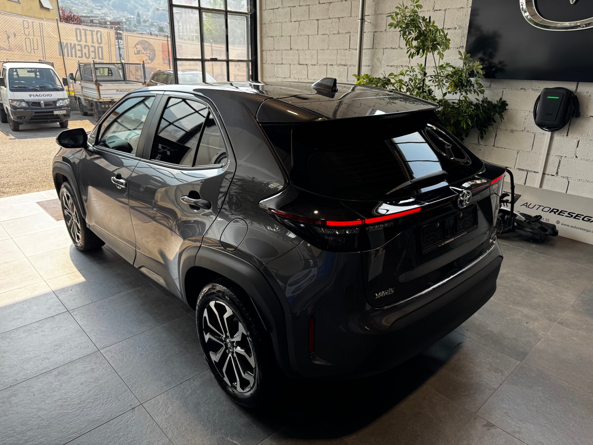 TOYOTA Yaris Cross 1.5 Trend e-CVT AWDi-image-4