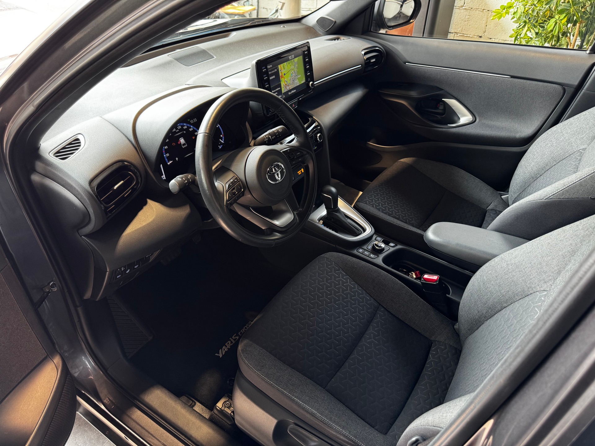 TOYOTA Yaris Cross 1.5 Trend e-CVT AWDi-image-6