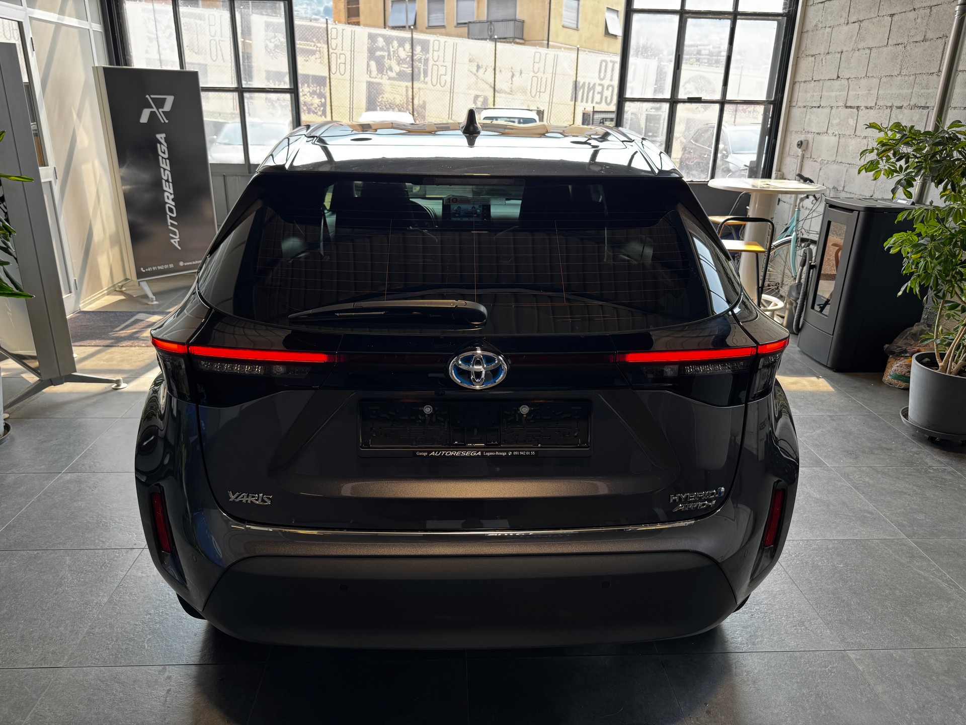 TOYOTA Yaris Cross 1.5 Trend e-CVT AWDi-image-5