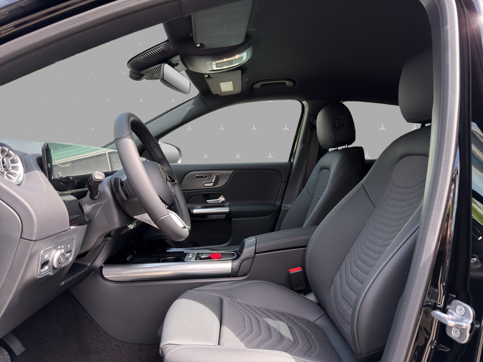 MERCEDES-BENZ GLA 200 Night Star 7G-DCT-image-6