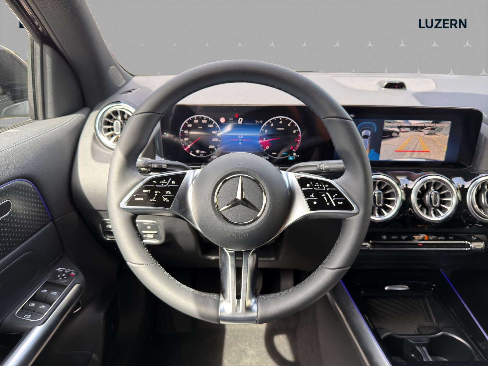 MERCEDES-BENZ GLA 200 Night Star 7G-DCT-image-7