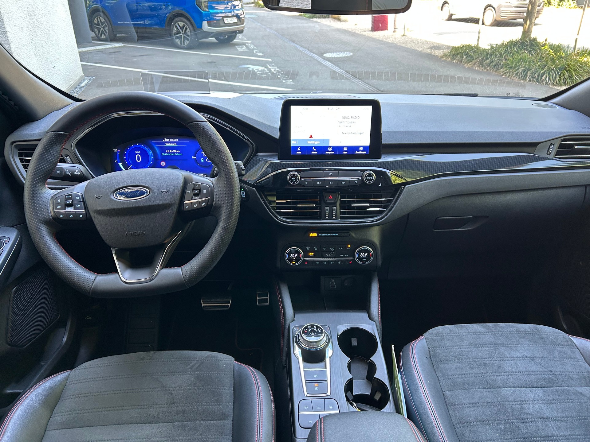 FORD Kuga 2.5 PHEV ST-Line X 2WD-image-9