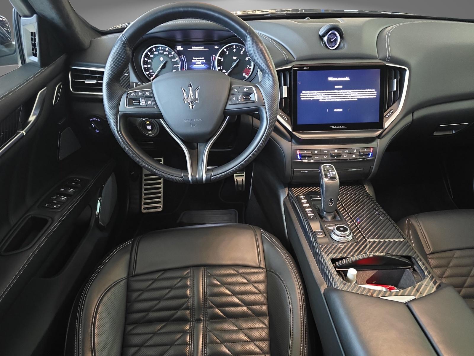 MASERATI Ghibli 3.8 V8 Trofeo-image-5