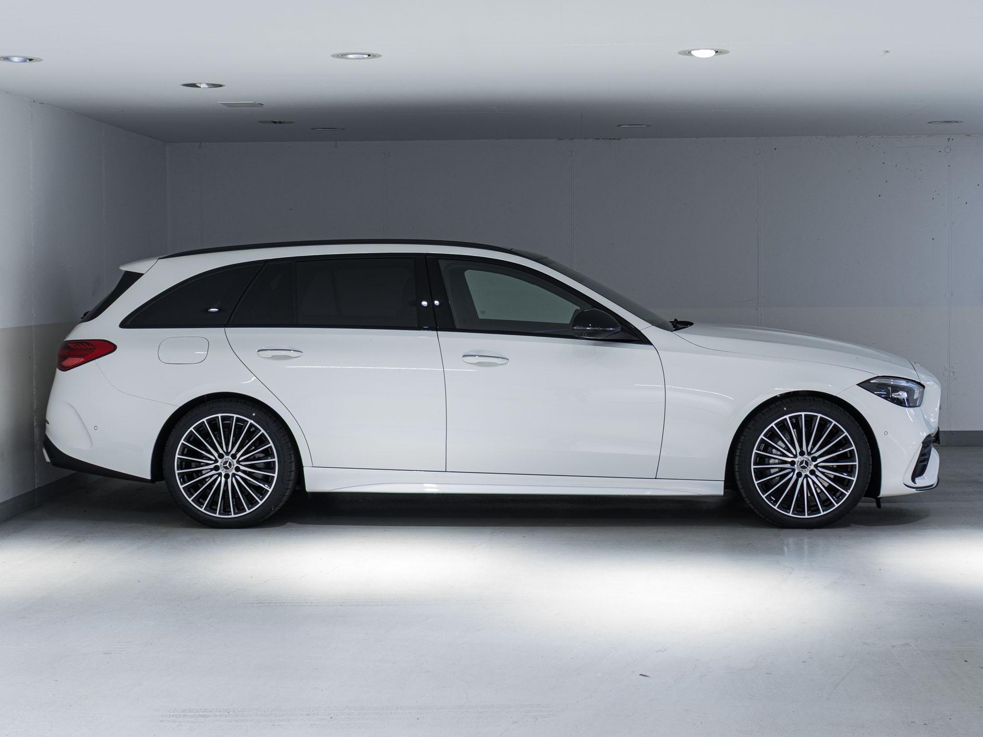 MERCEDES-BENZ C 220 d 4MATIC T-Modell "Swiss Star"-image-1