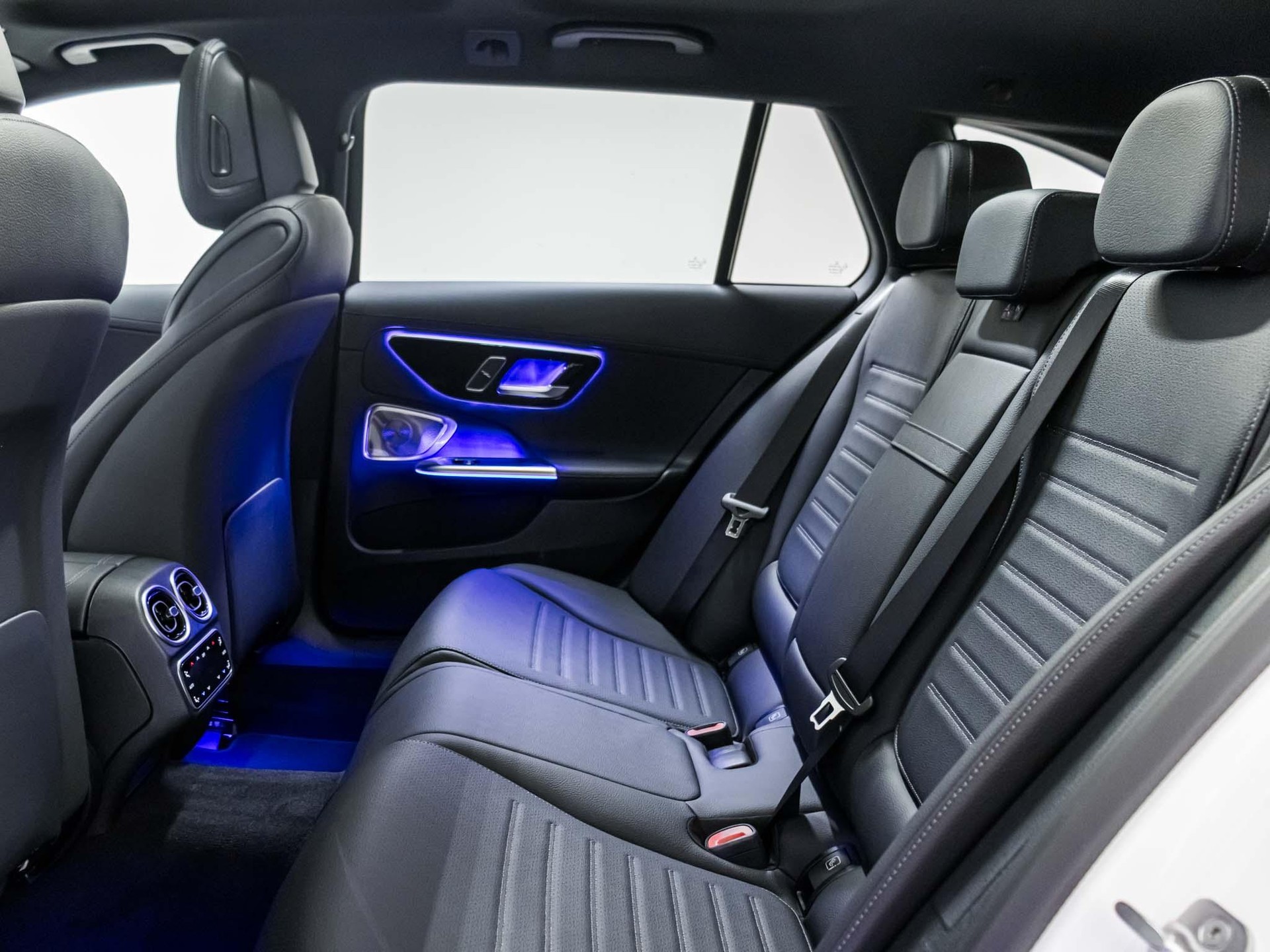 MERCEDES-BENZ C 220 d 4MATIC T-Modell "Swiss Star"-image-7