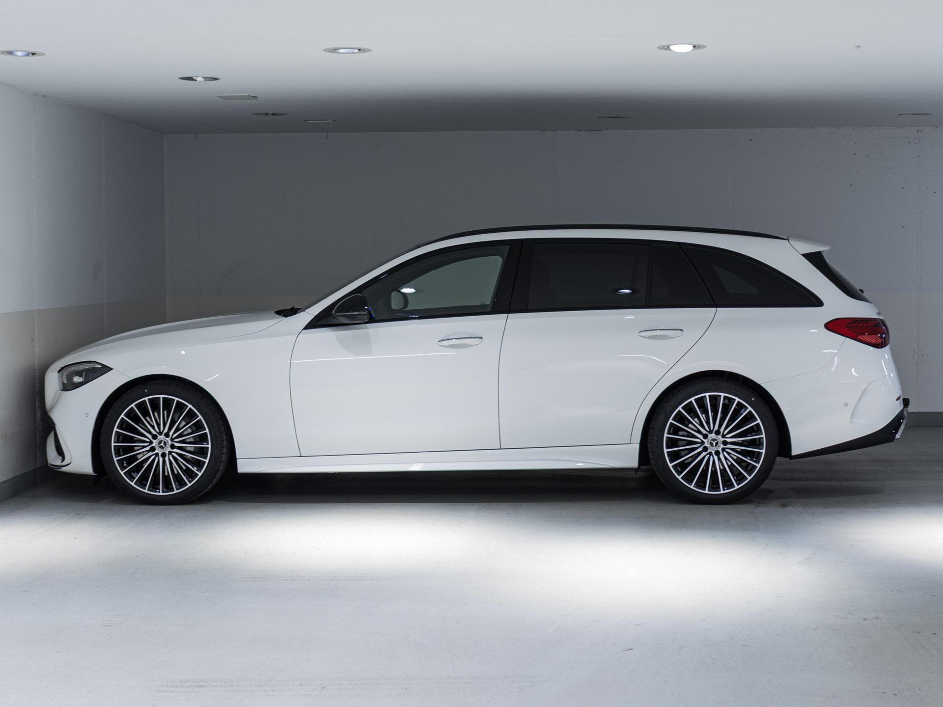 MERCEDES-BENZ C 220 d 4MATIC T-Modell "Swiss Star"-image-4