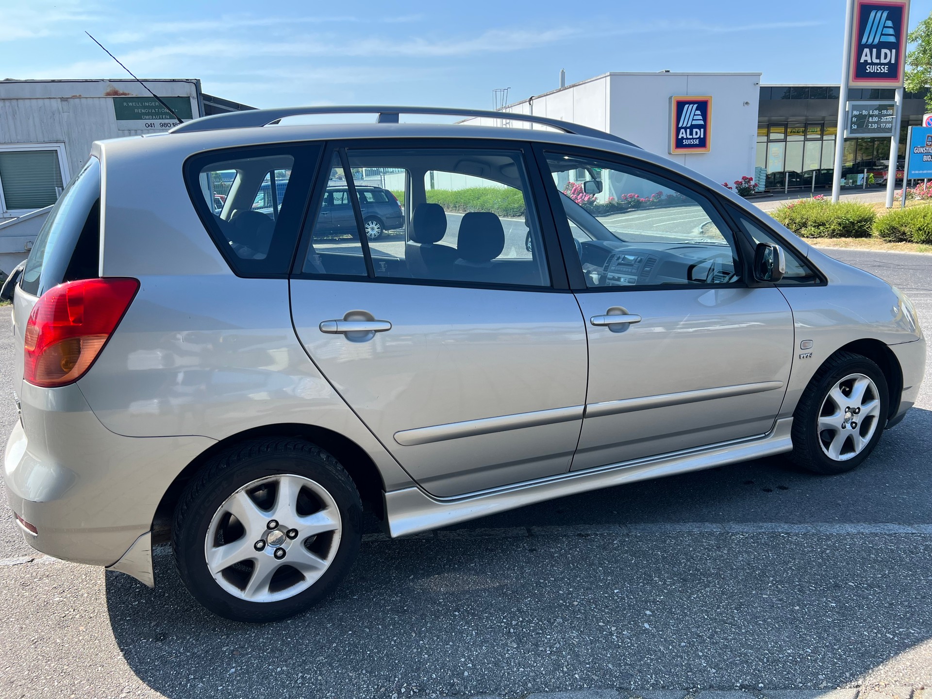 TOYOTA Corolla Verso 1.8 Linea Sol-image-4