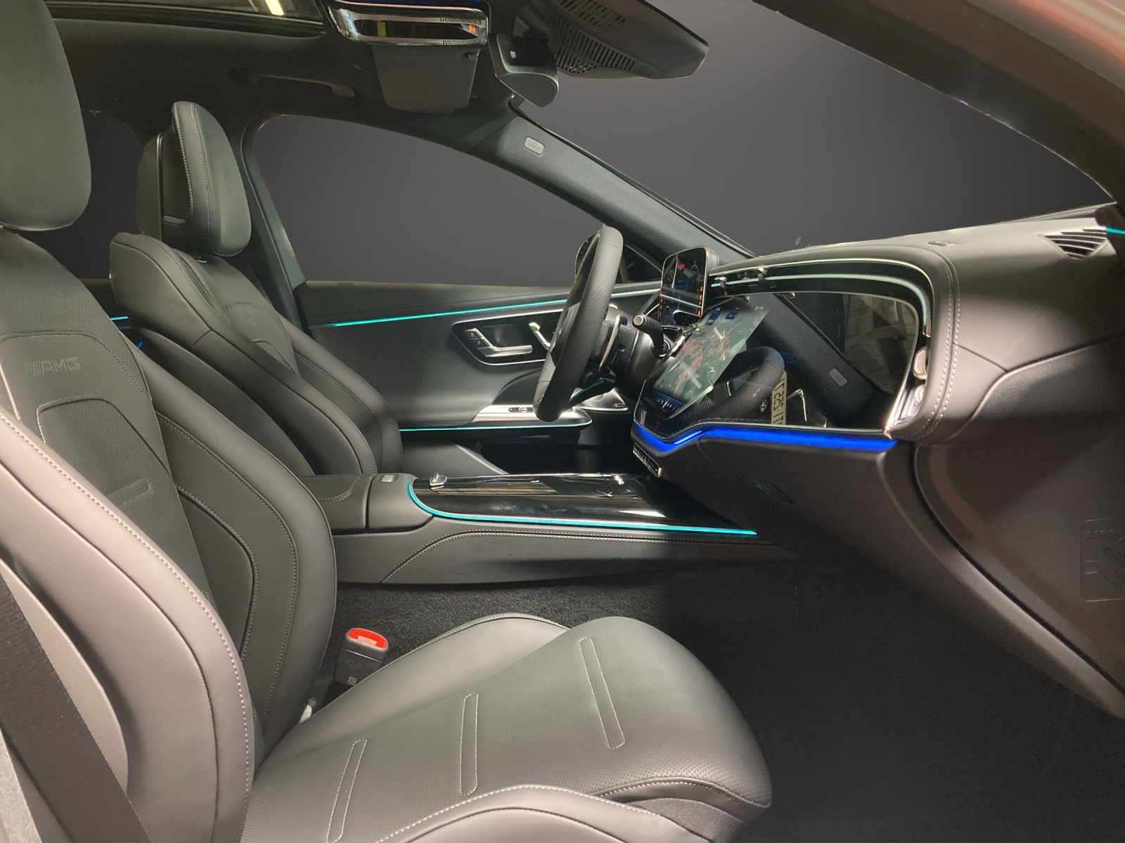 MERCEDES-BENZ E 53 Hybrid T 4Matic+ 9G-Tronic-image-11