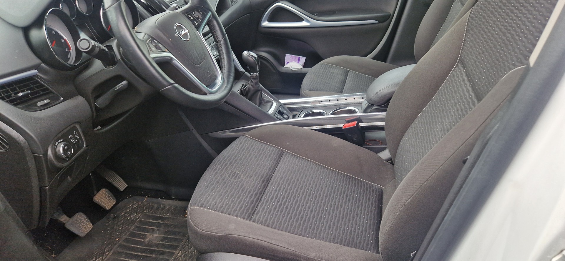 OPEL Zafira Tourer 2.0 CDTi Sport-image-4