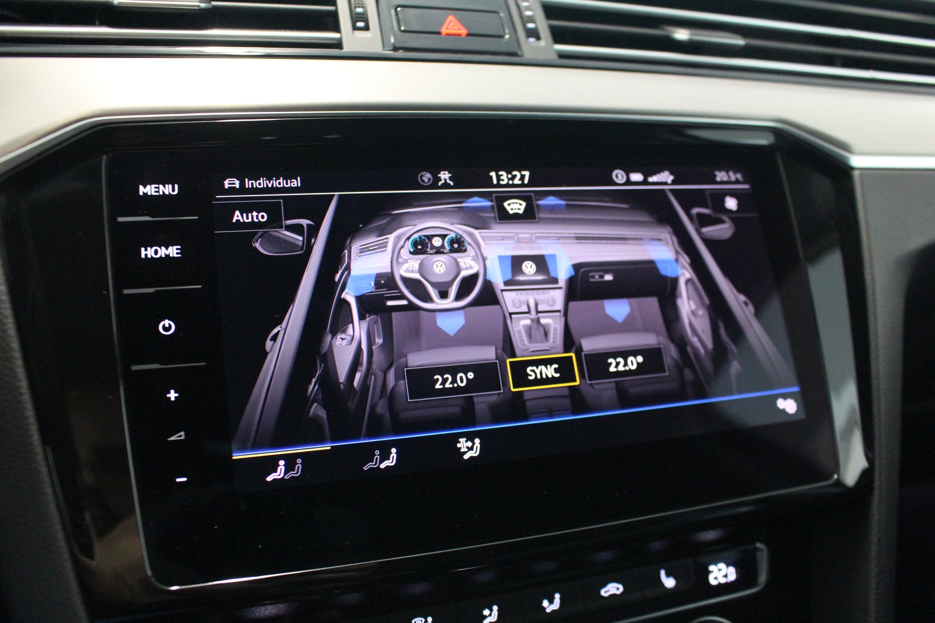VW Passat Variant 2.0 TSI Elegance DSG 4m-image-17