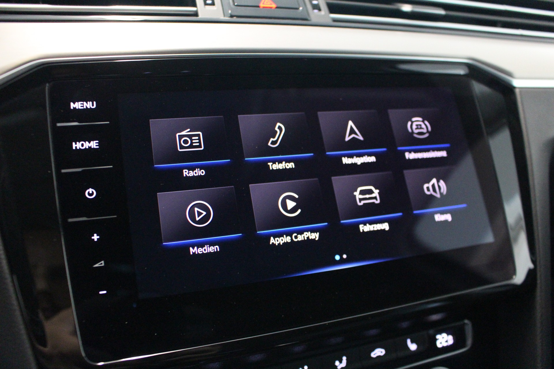 VW Passat Variant 2.0 TSI Elegance DSG 4m-image-15